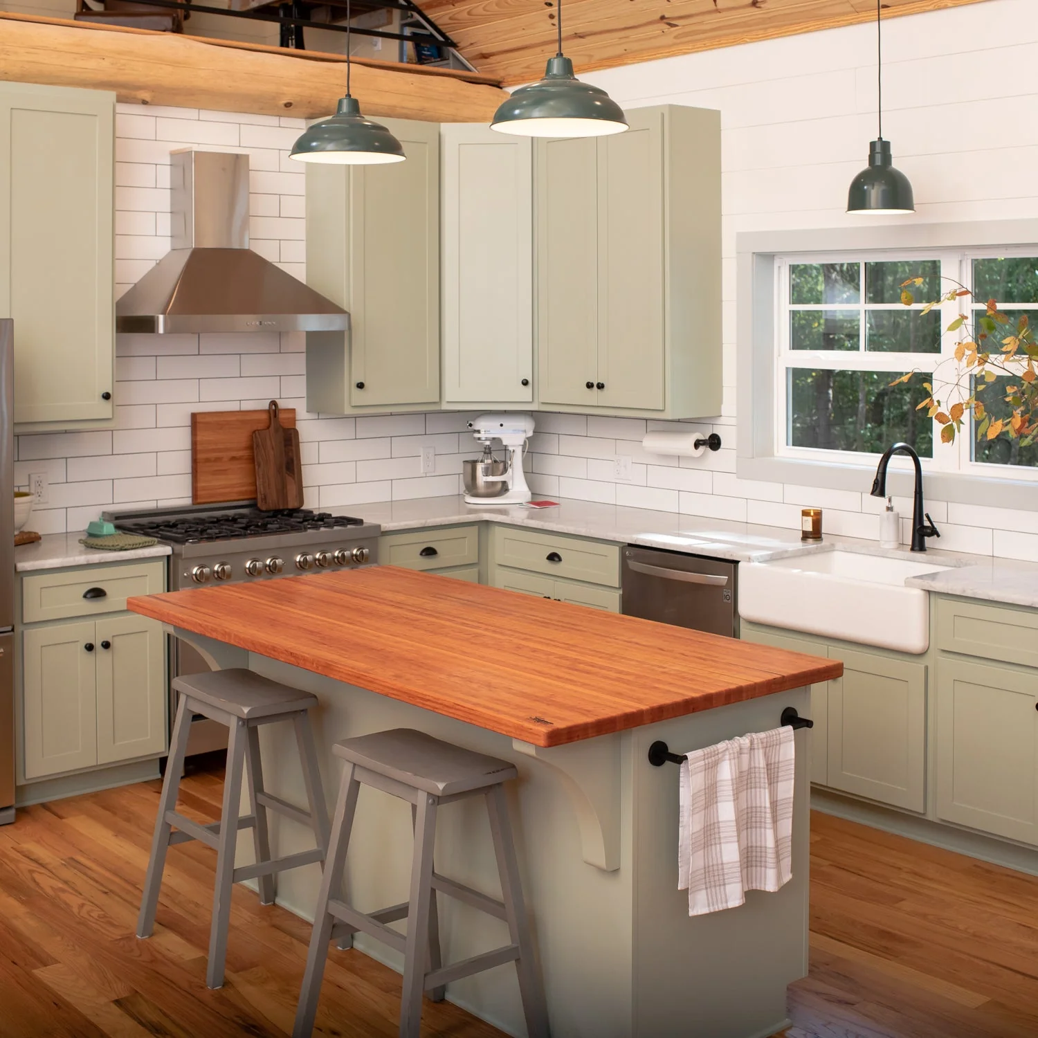 1176-cherry-island-top-polyurethane-finish-1.webp