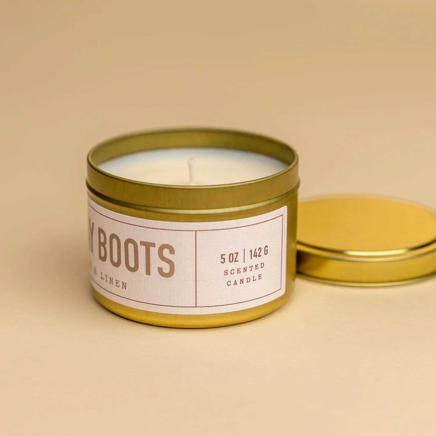 133-sunday-boots-5-oz-candle-1.webp