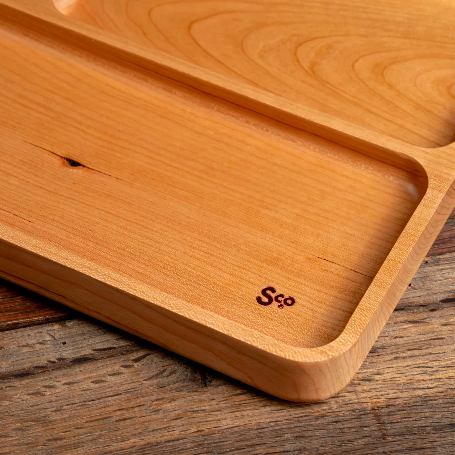 1337-cherry-wooden-valet-1.webp