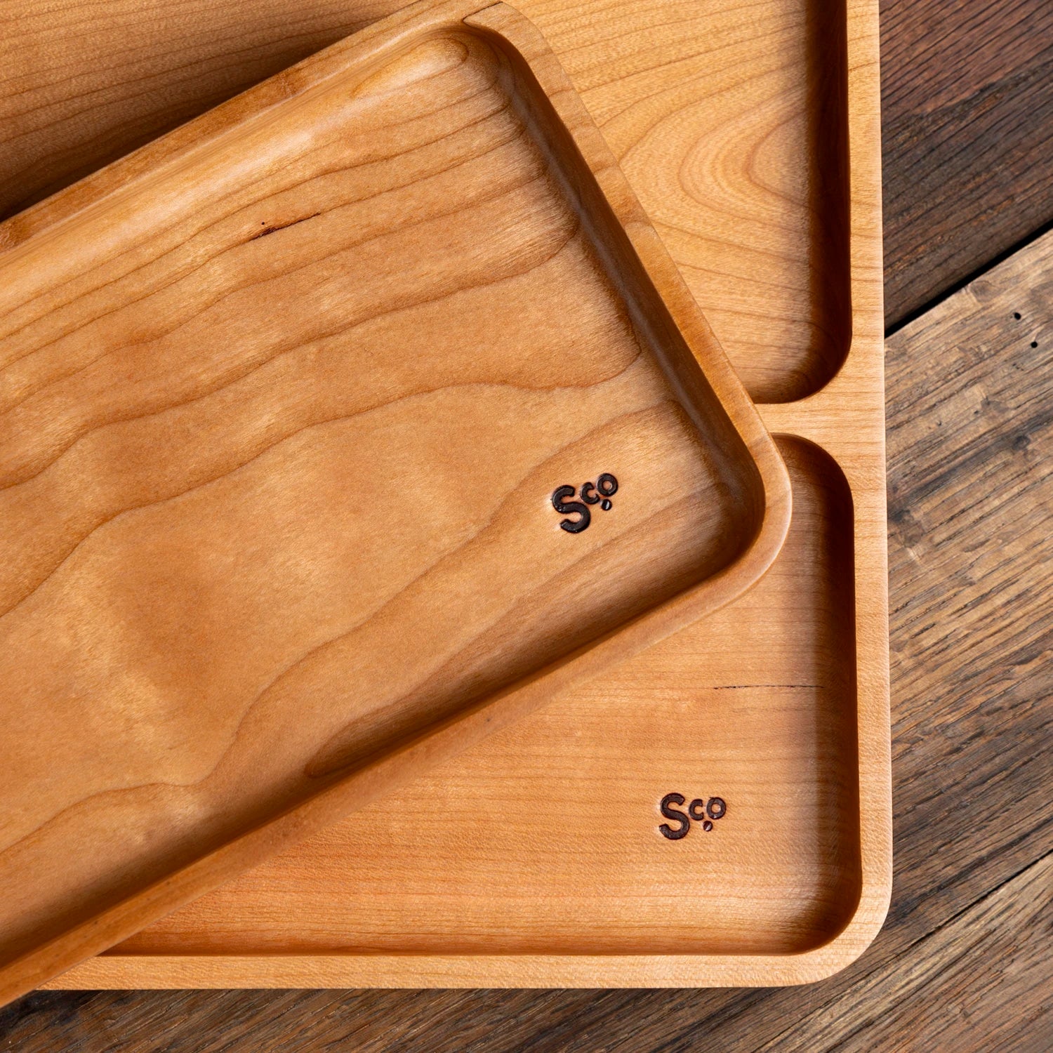 1337-cherry-wooden-valet-1.webp