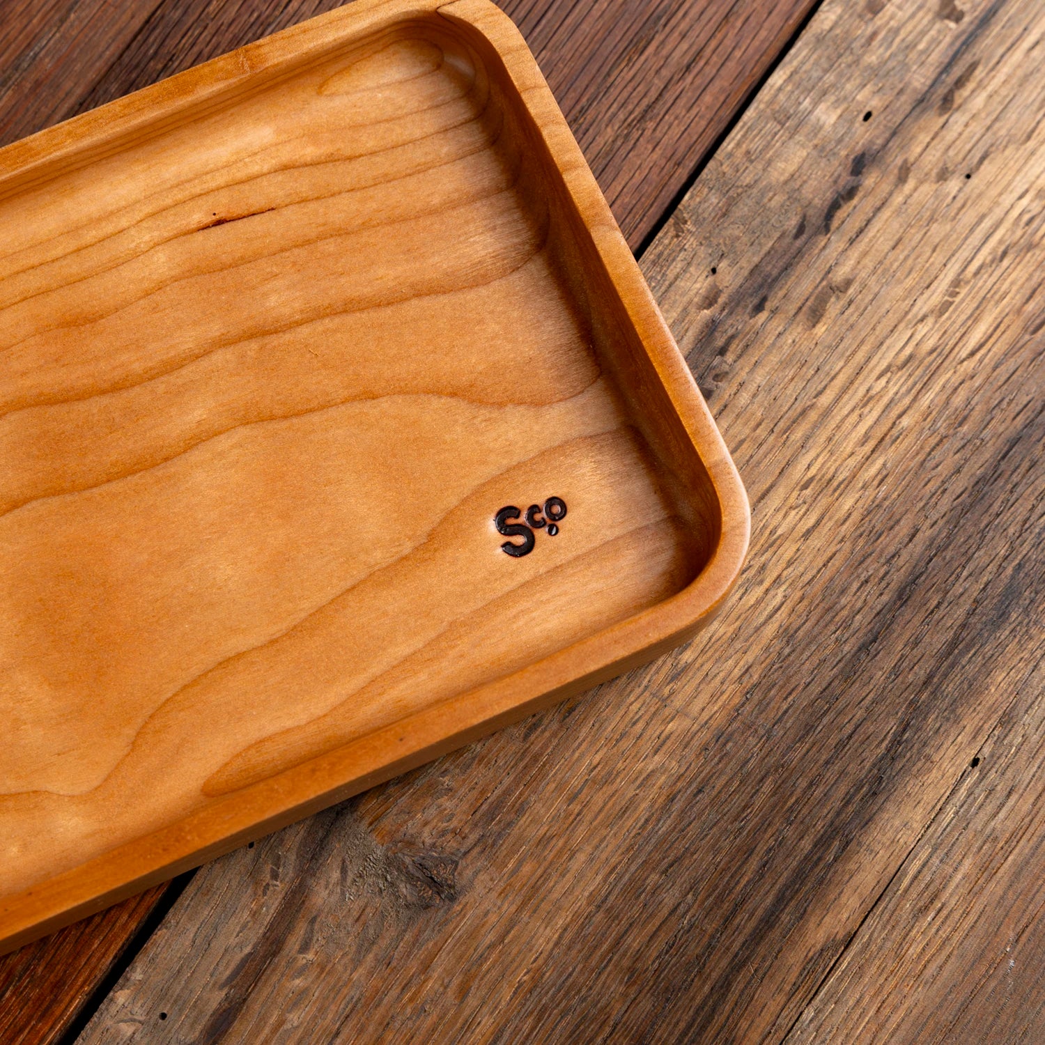 1337-cherry-wooden-valet-1.webp