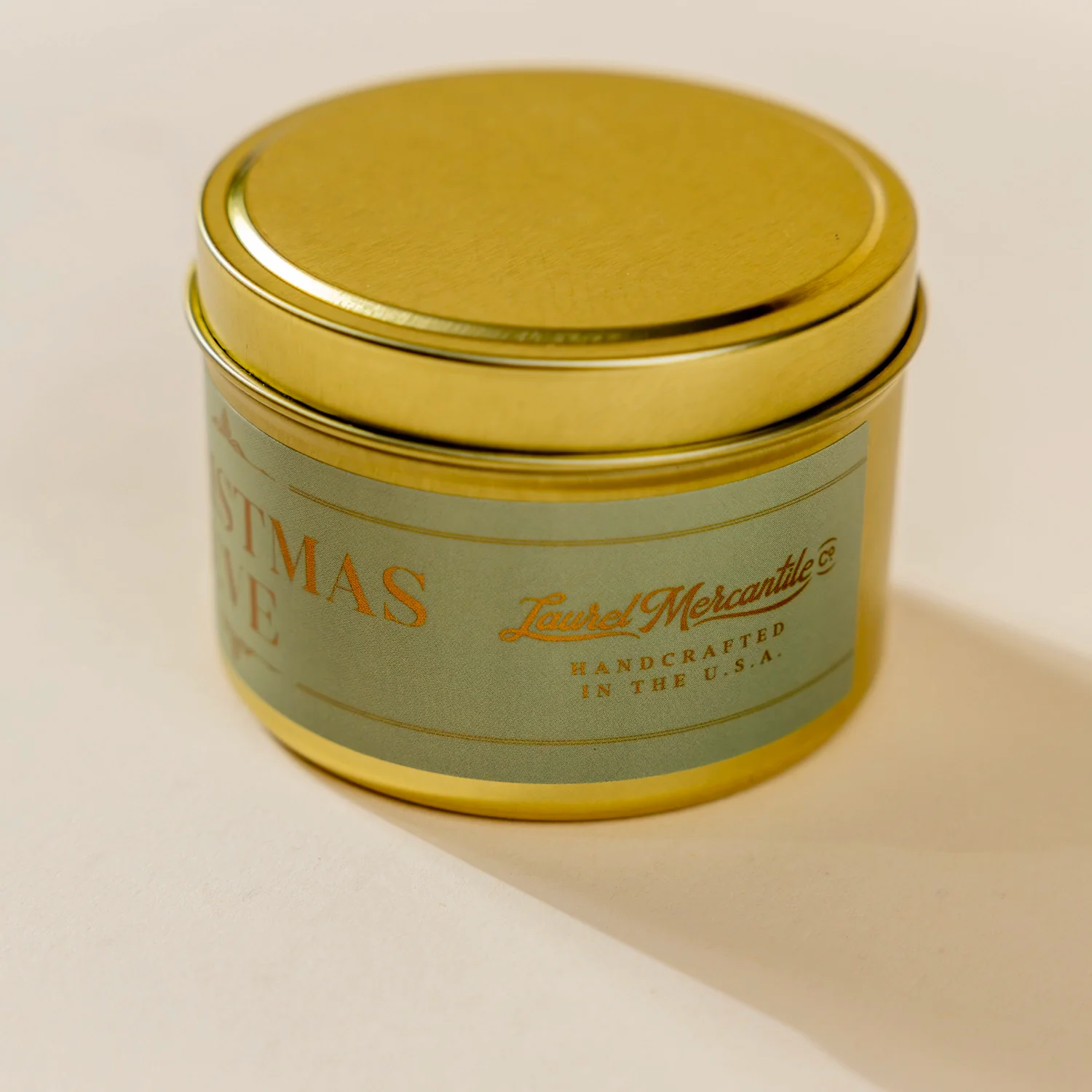 1350-christmas-eve-5-oz-candle-1.webp