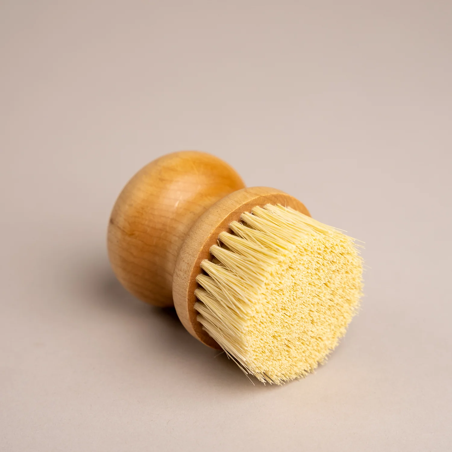 1360-clark-s-round-scrub-brush-1.webp