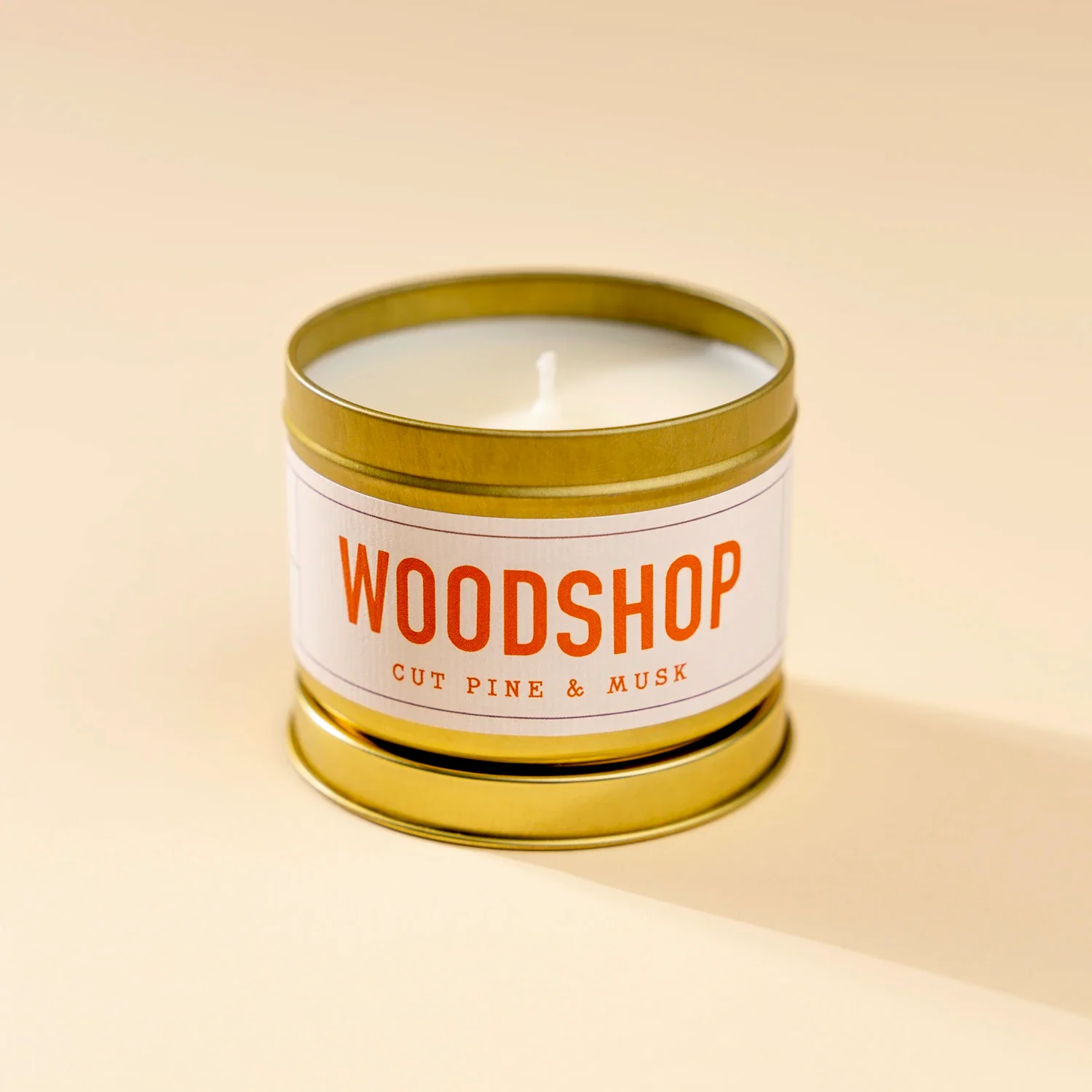 142-woodshop-5-oz-candle-1.webp