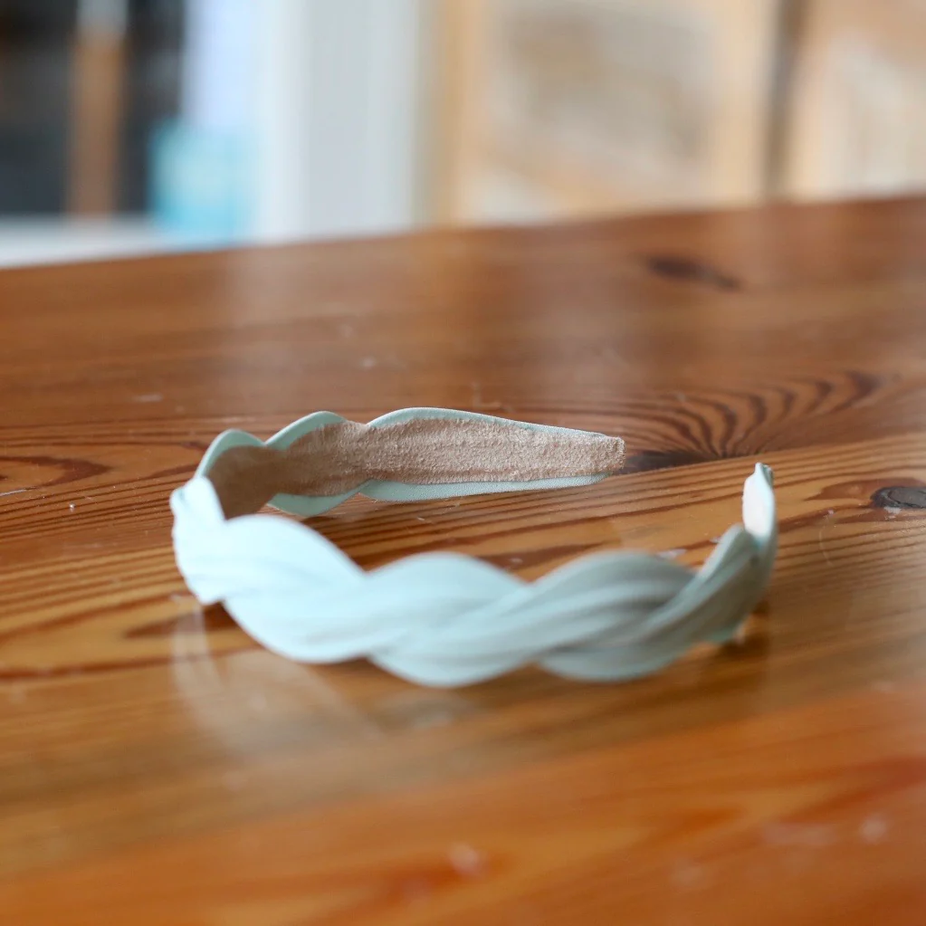 1459-ebonee-s-solid-headband-1.webp