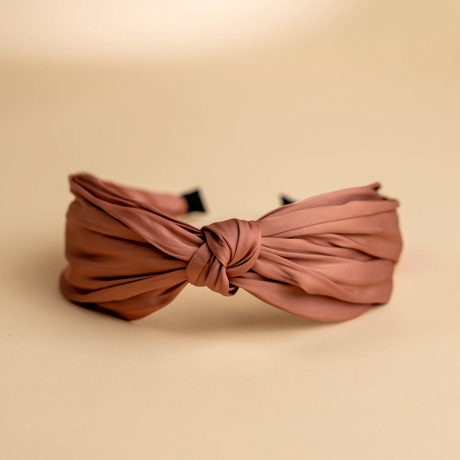 1498-erin-s-solid-top-knot-headband-1.webp