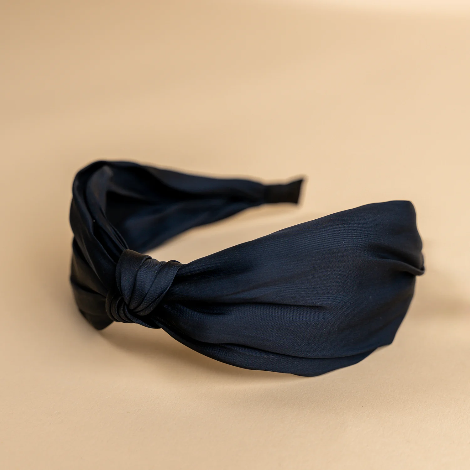 1498-erin-s-solid-top-knot-headband-1.webp