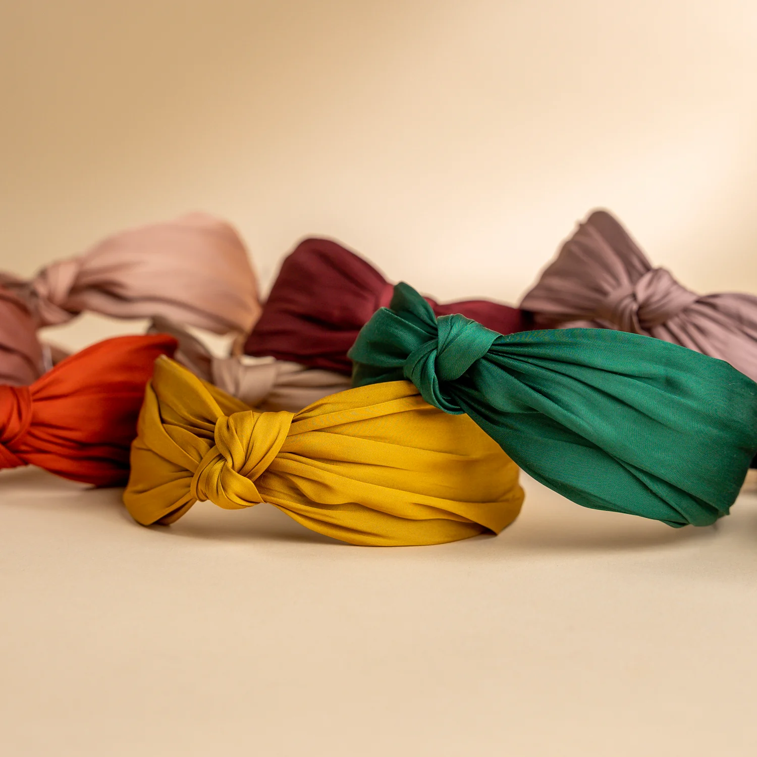 1498-erin-s-solid-top-knot-headband-1.webp