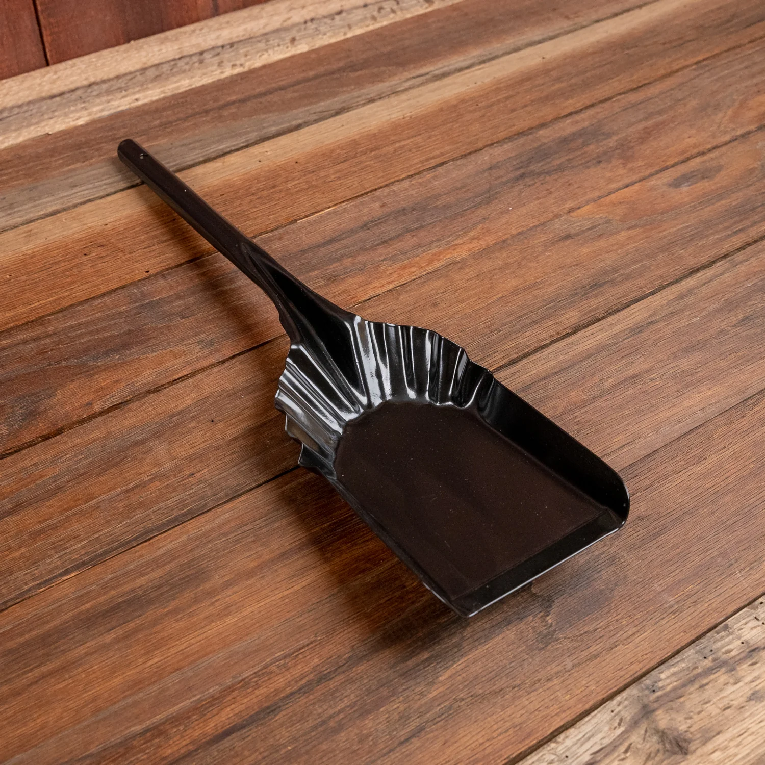 1566-fire-shovel-1.webp