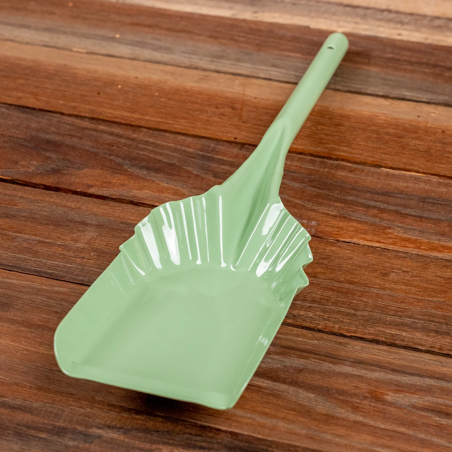 1566-fire-shovel-1.webp
