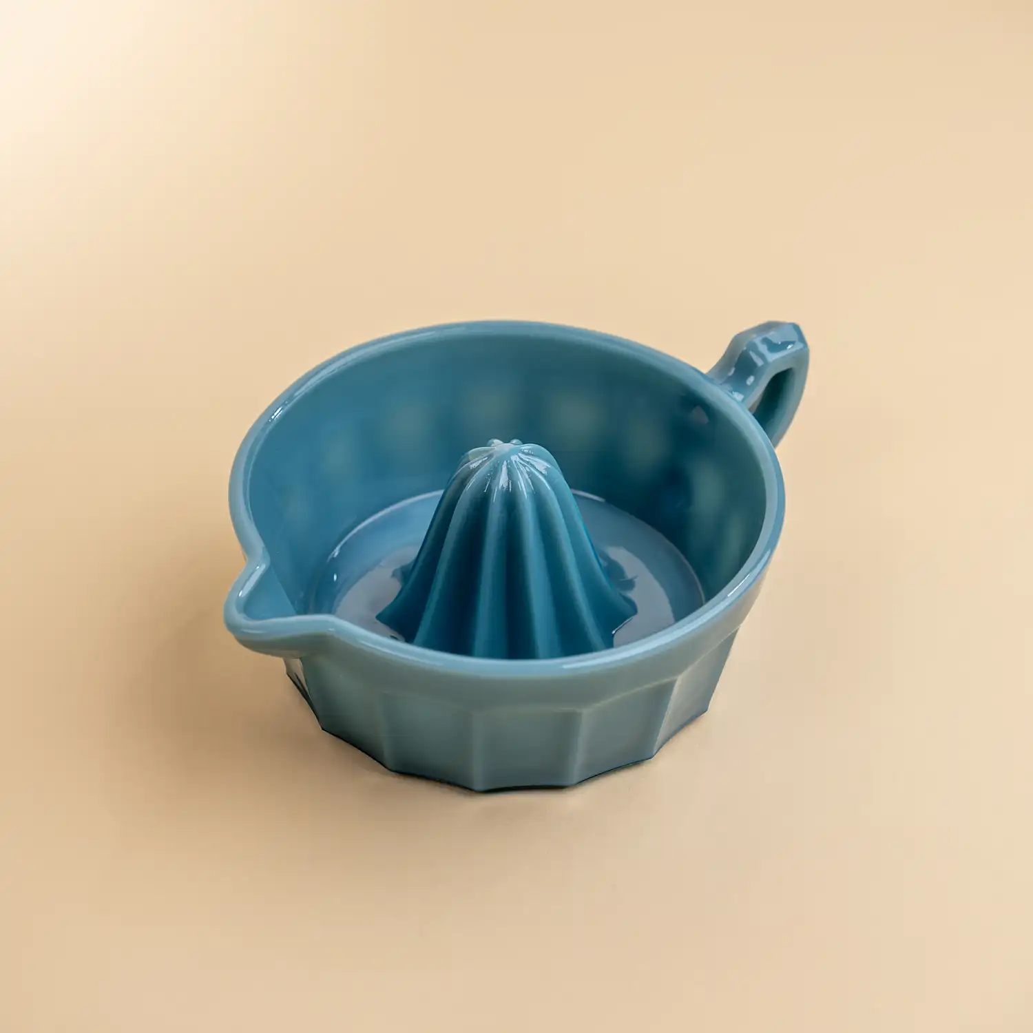 1632-georgia-blue-juice-reamer-1.webp