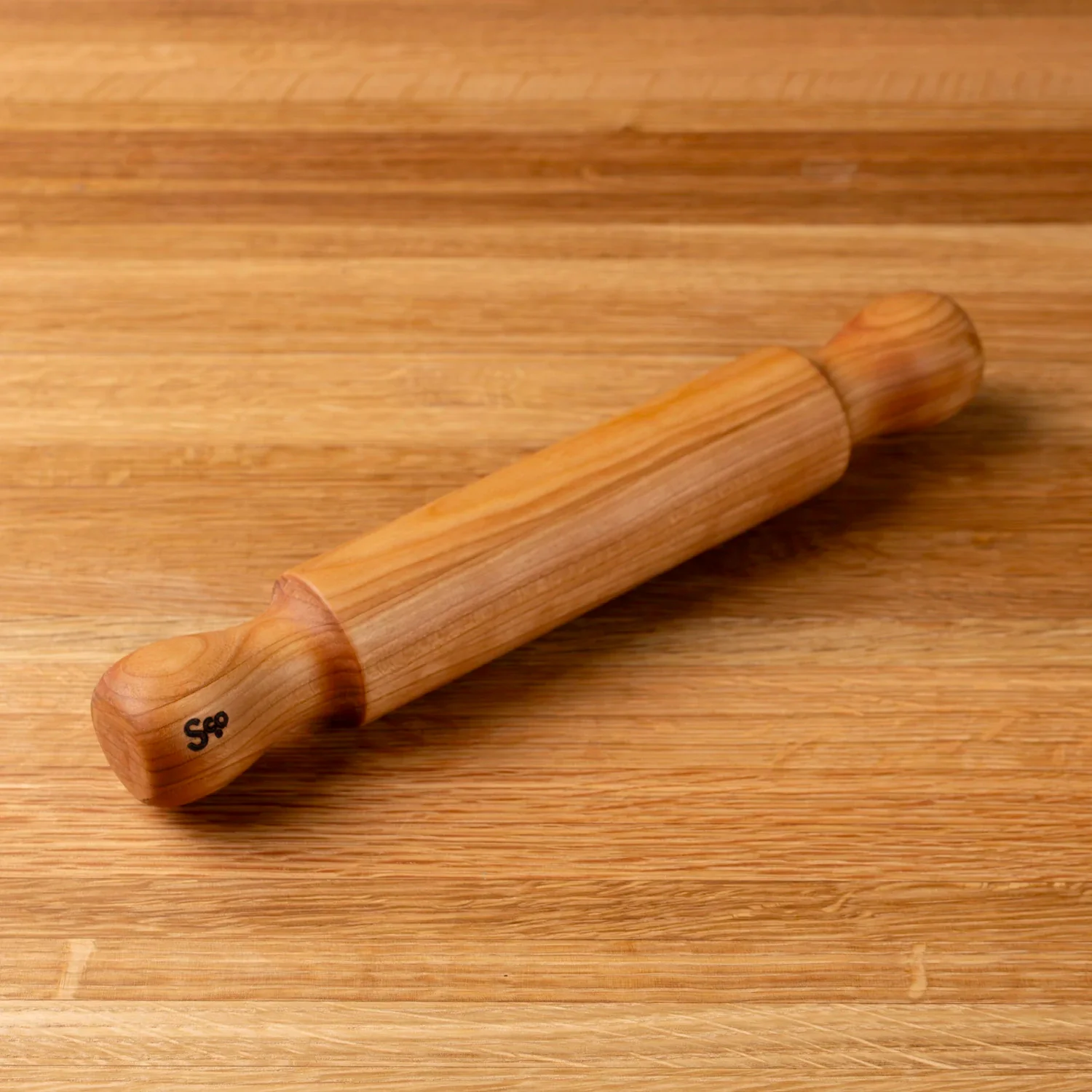 184-mini-traditional-rolling-pin-1.webp