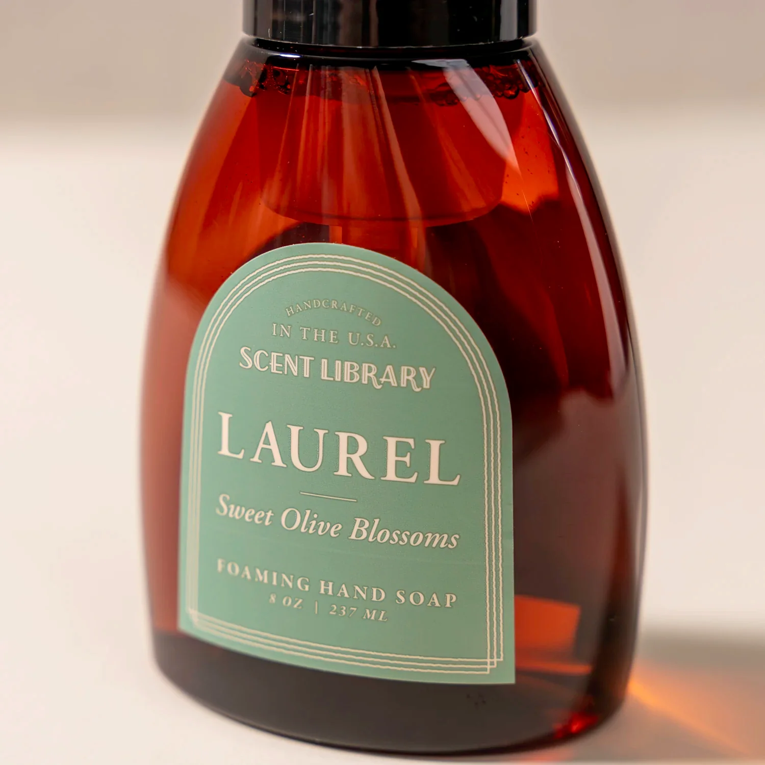 1869-laurel-foaming-hand-soap-1.webp