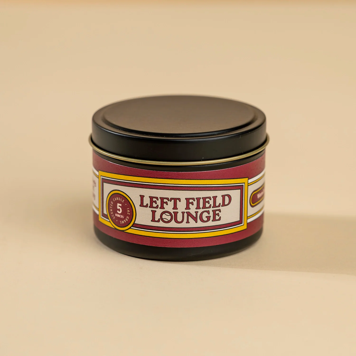 1914-left-field-lounge-5-oz-candle-1.webp