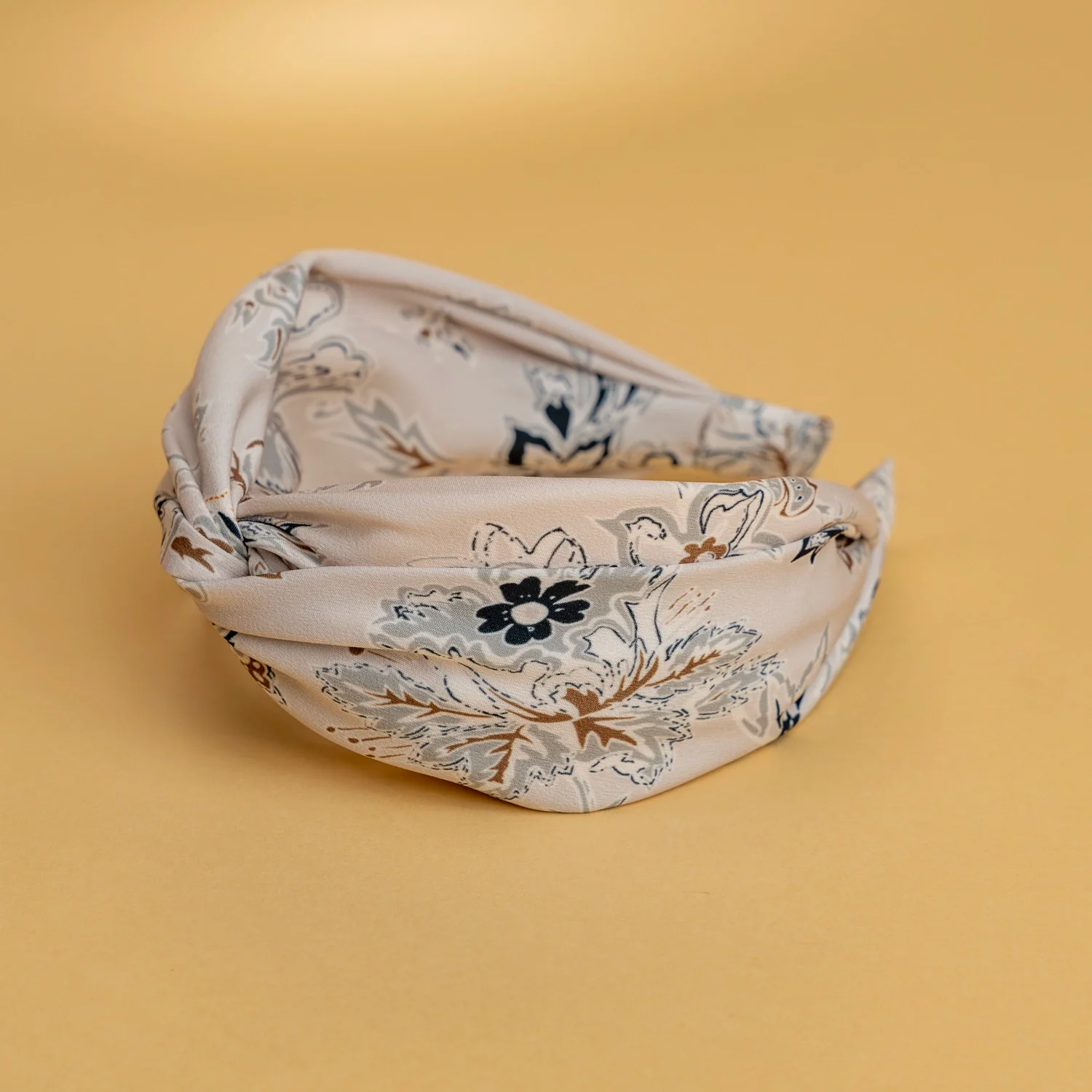 2008-lucy-s-boho-floral-headband-1.webp