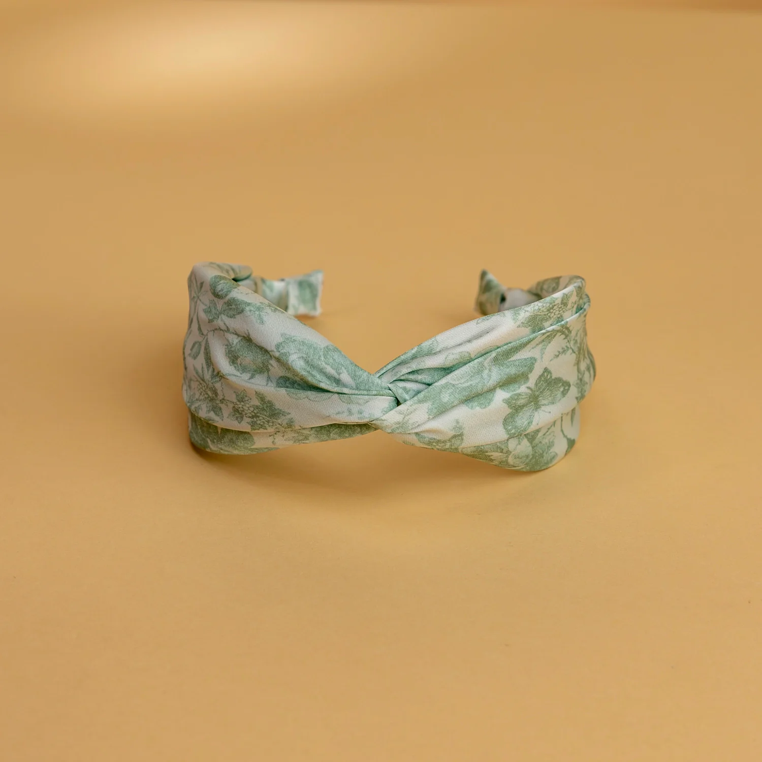 2015-lucy-s-butterfly-floral-headband-1.webp
