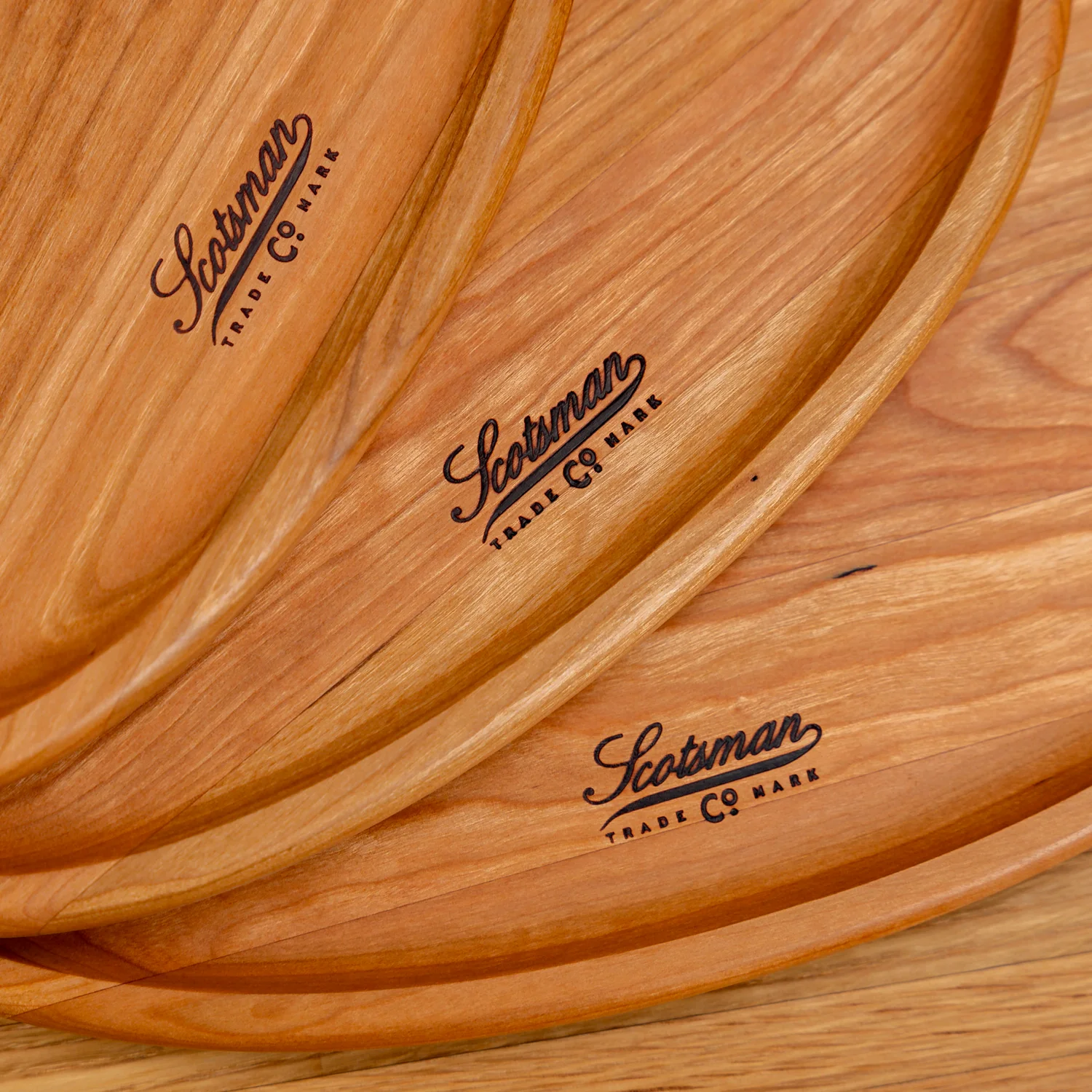 204-cherry-oval-carving-board-1.webp