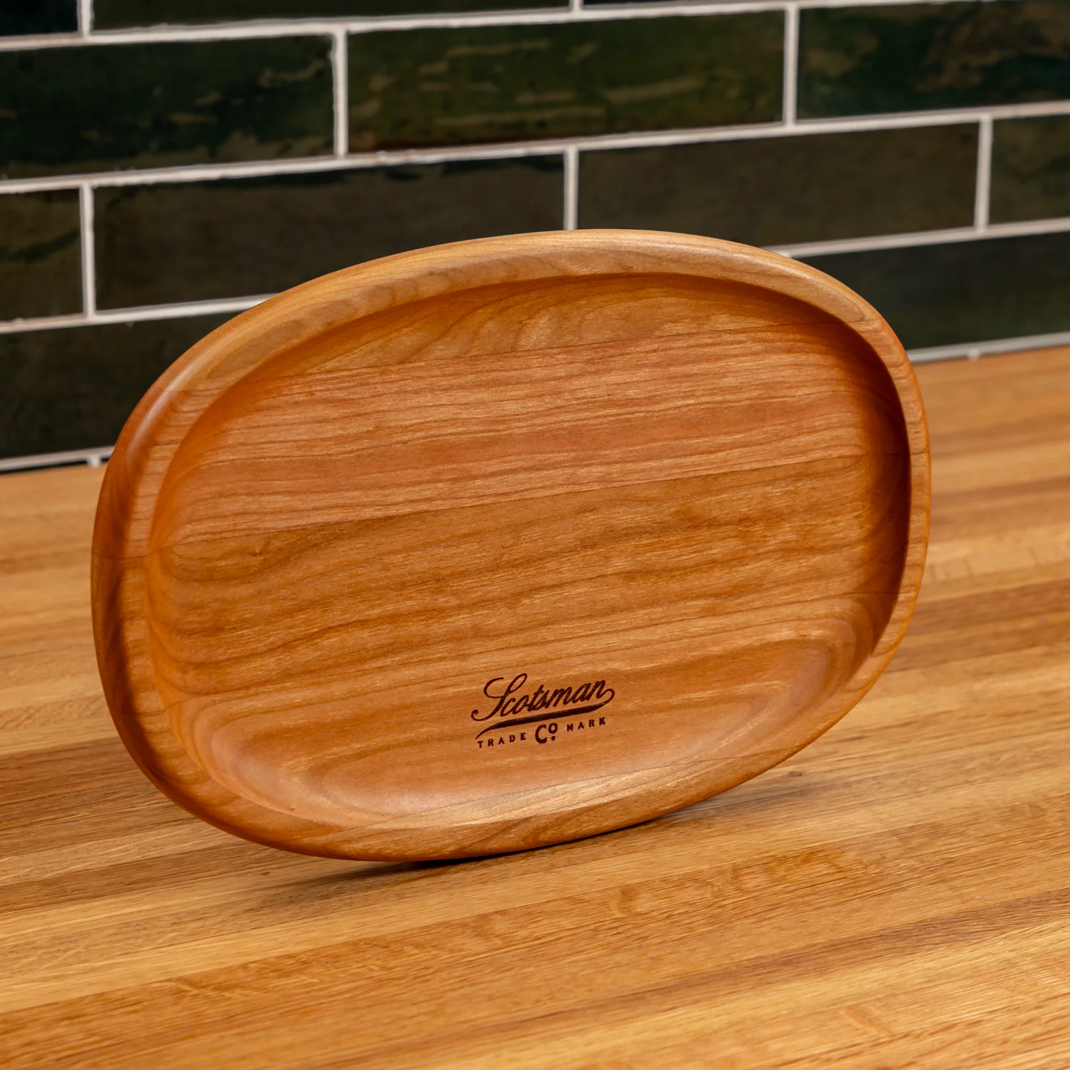 204-cherry-oval-carving-board-1.webp