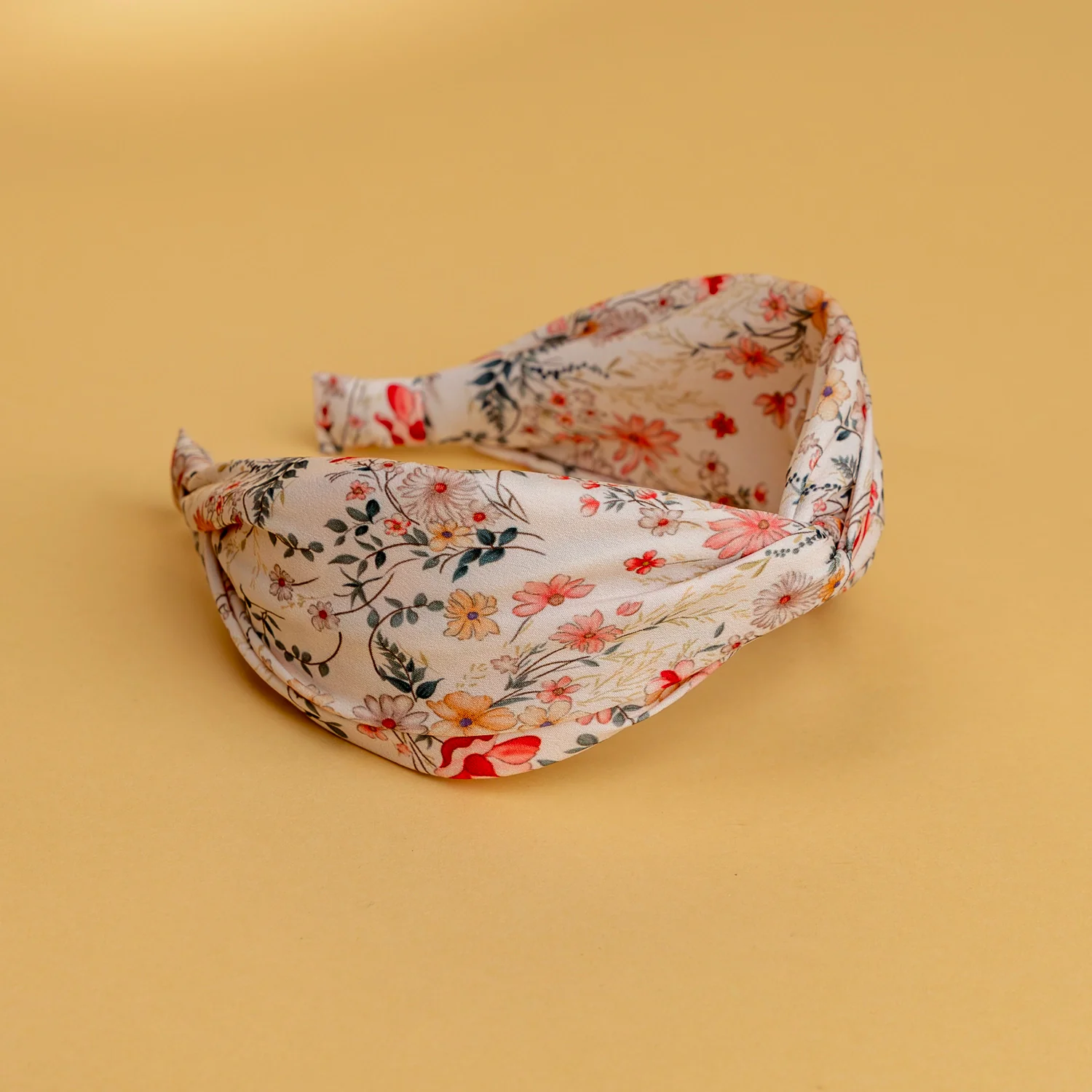 2054-lucy-s-perennial-floral-headband-1.webp