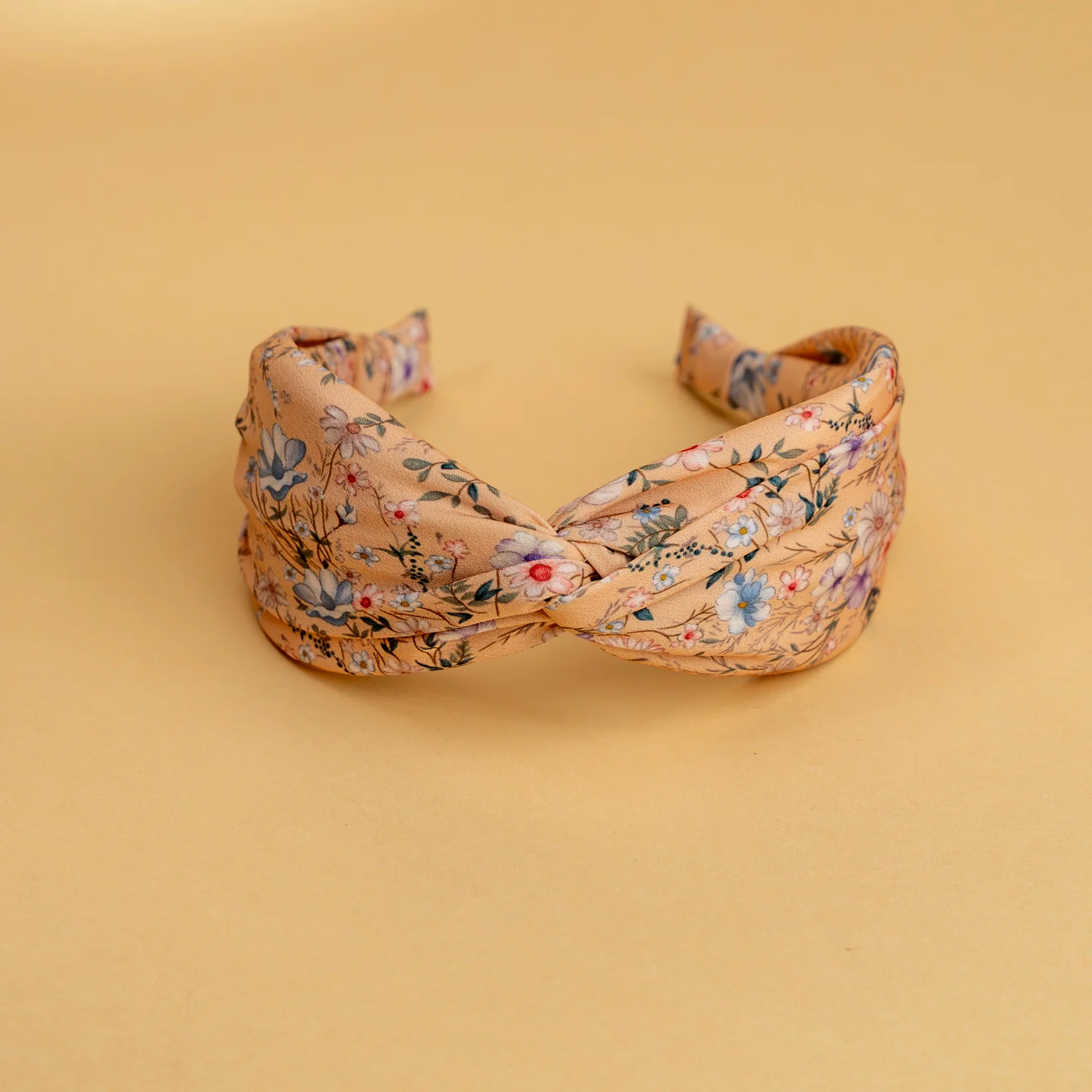 2054-lucy-s-perennial-floral-headband-1.webp