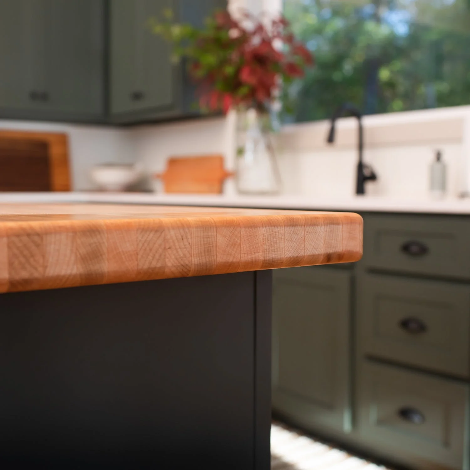 2635-maple-island-top-polyurethane-finish-1.webp