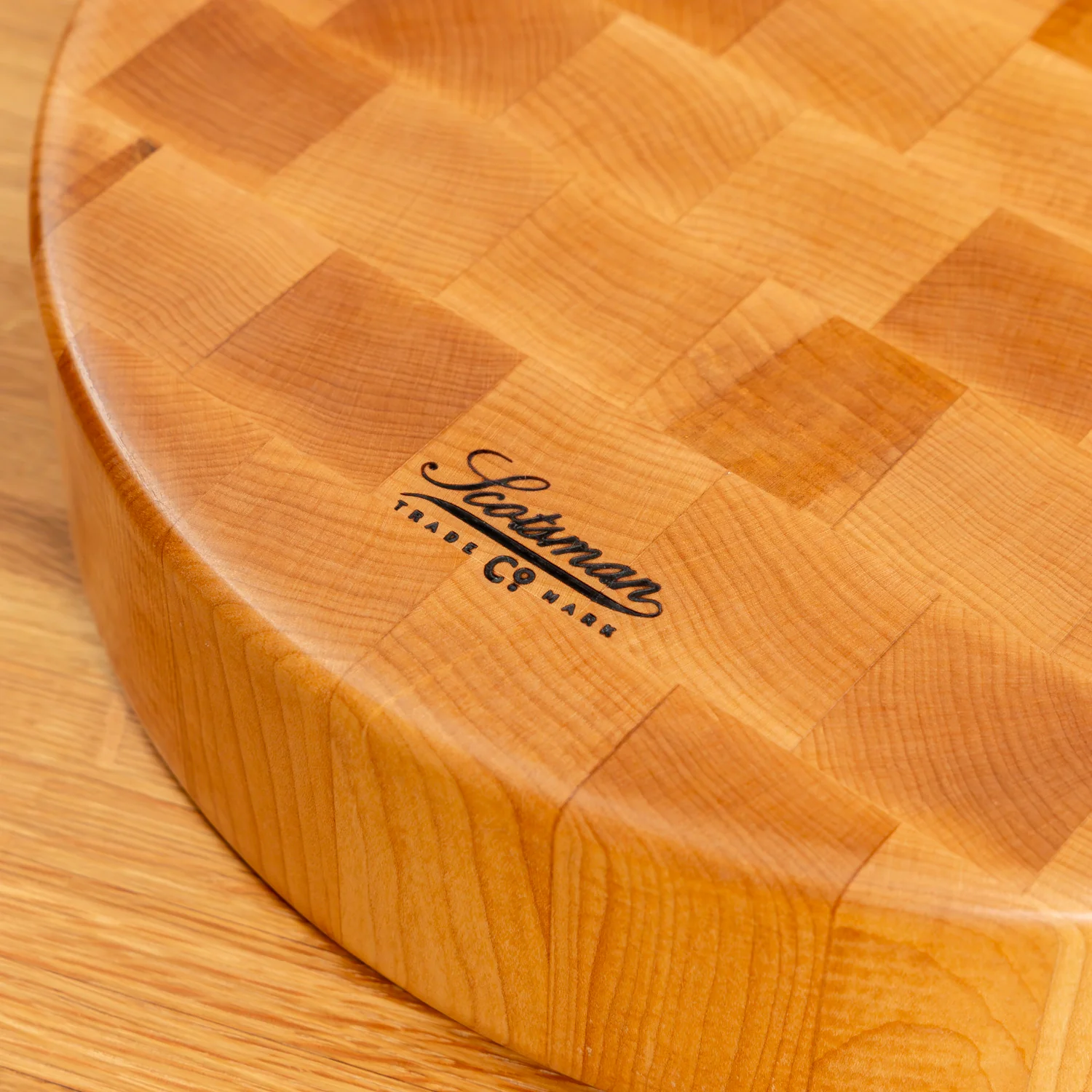 274-maple-end-grain-round-butcher-block-1.webp