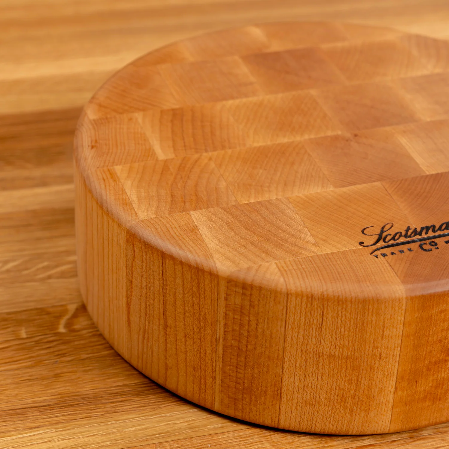 274-maple-end-grain-round-butcher-block-1.webp