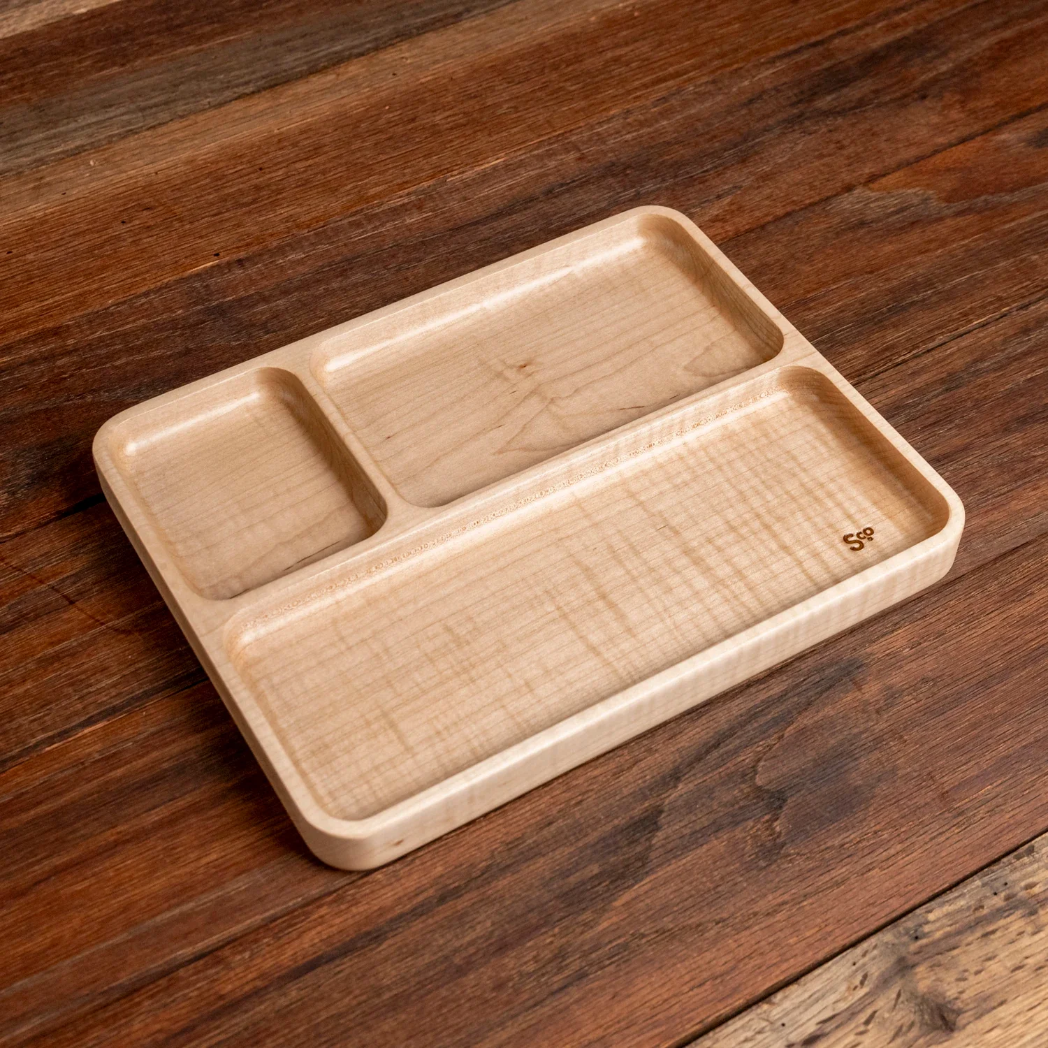 2795-maple-wooden-valet-1.webp