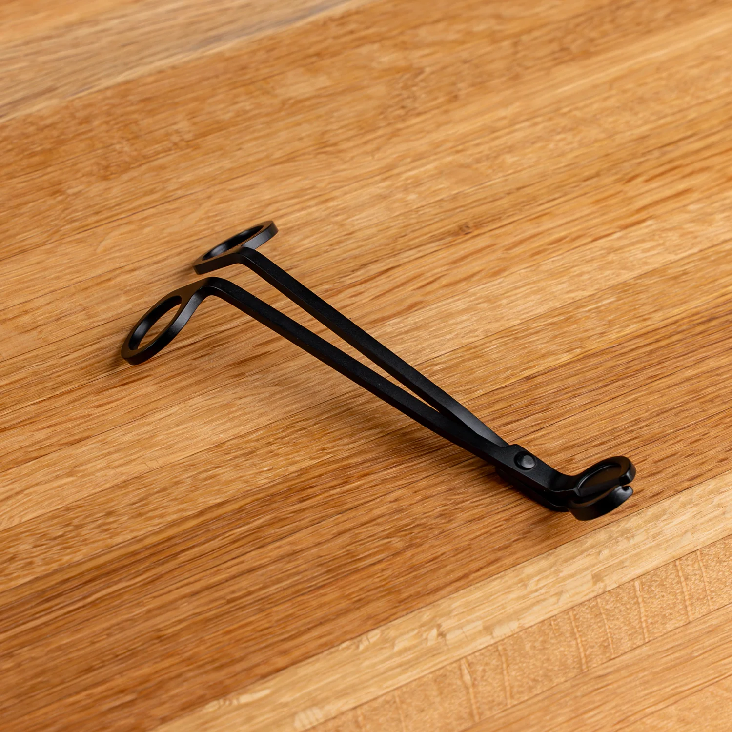 2811-matte-black-wick-trimmer-1.webp