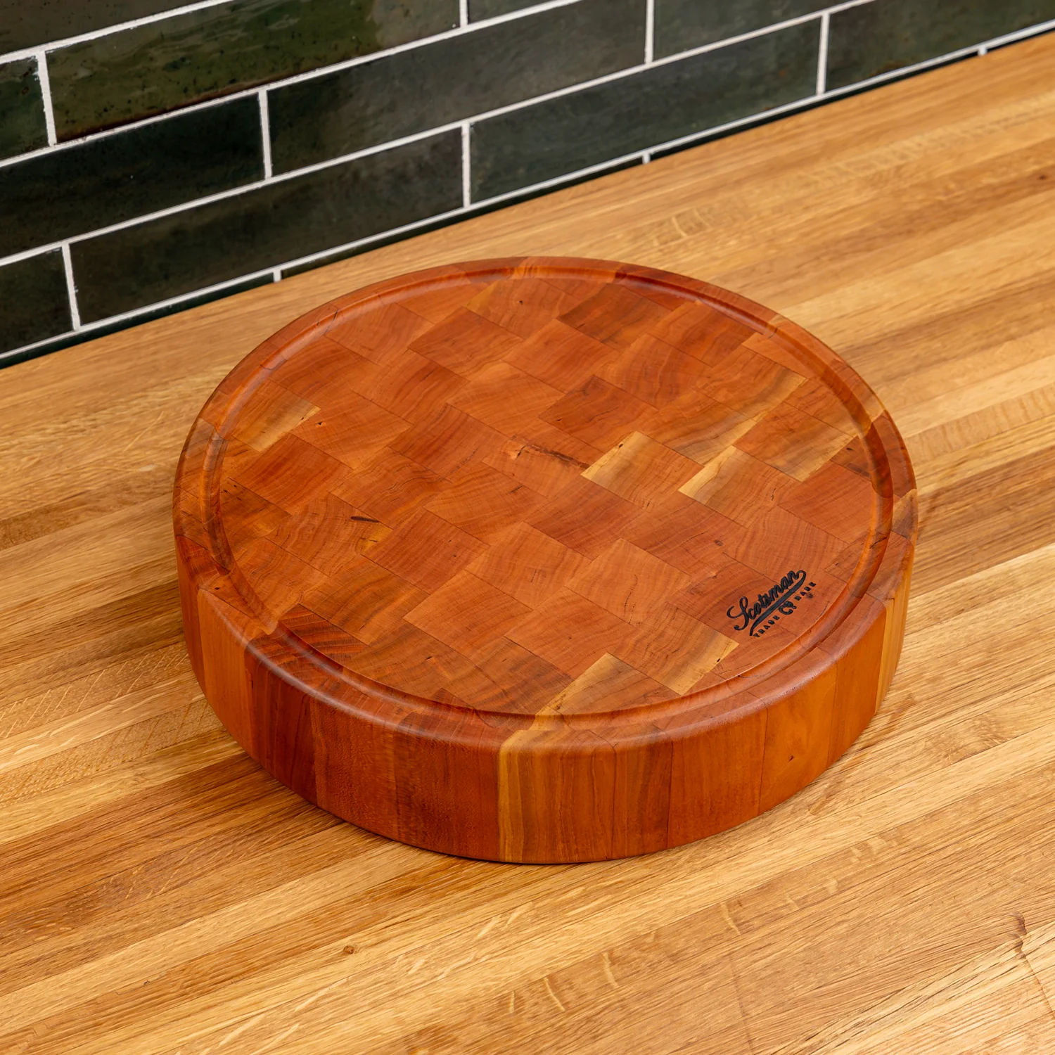 297-cherry-end-grain-round-butcher-block-with-juice-groove-1.webp