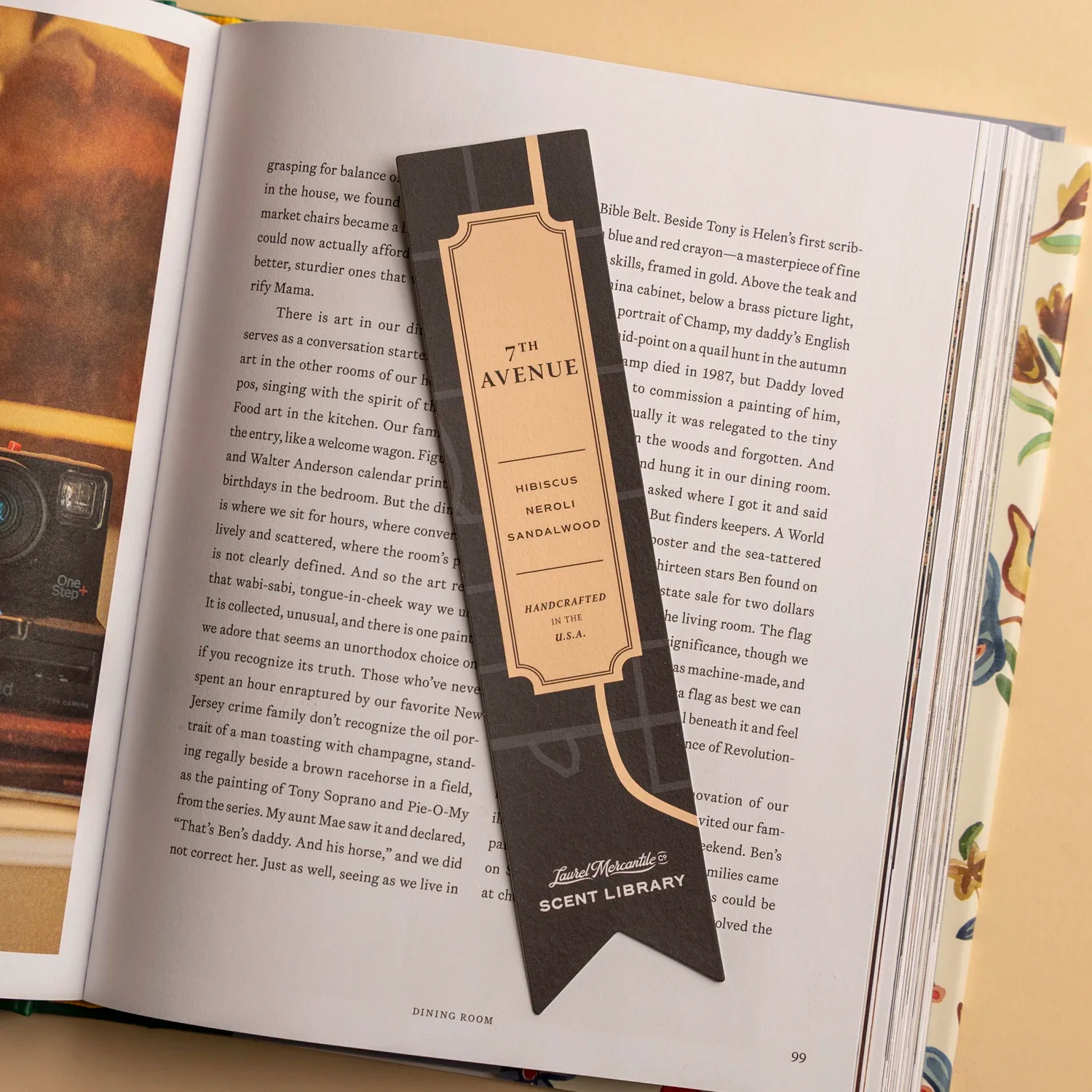 3344-scented-bookmark-avenues-collection-1.webp