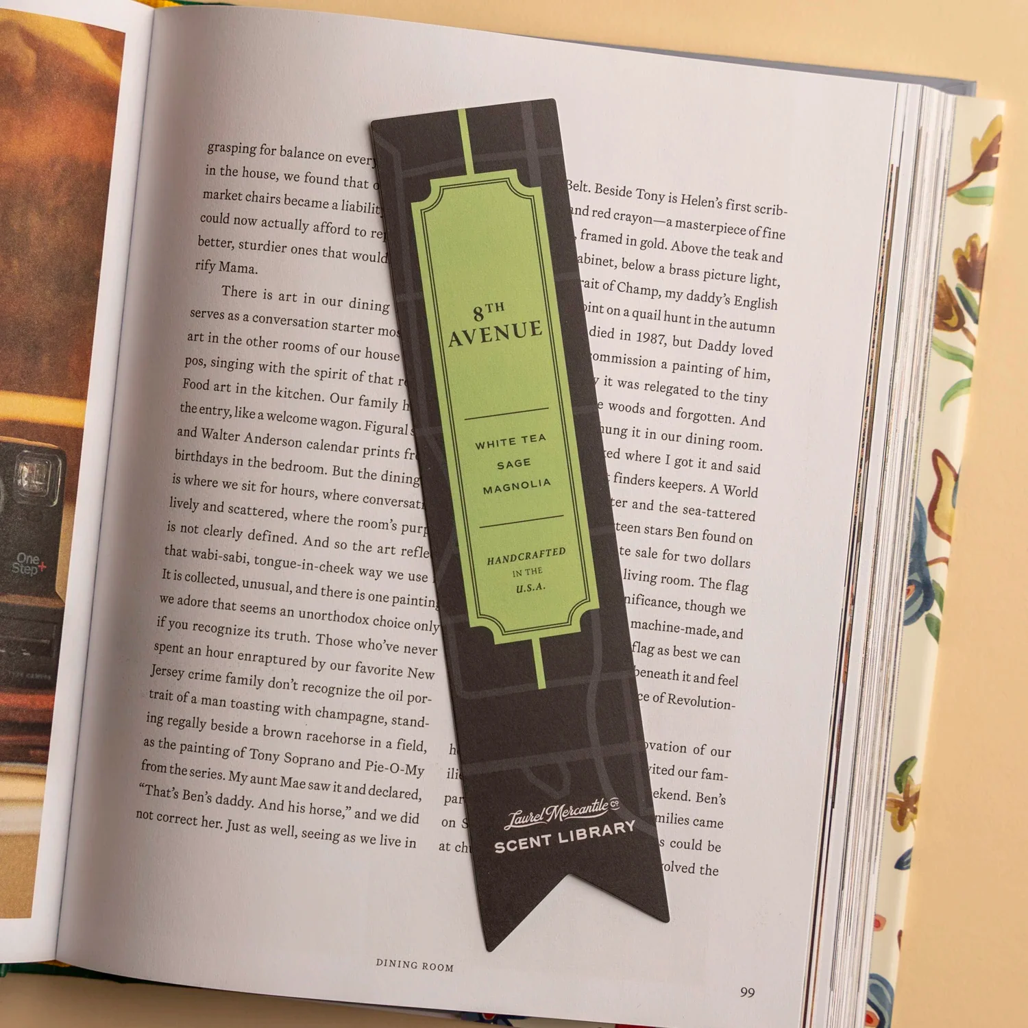 3344-scented-bookmark-avenues-collection-1.webp