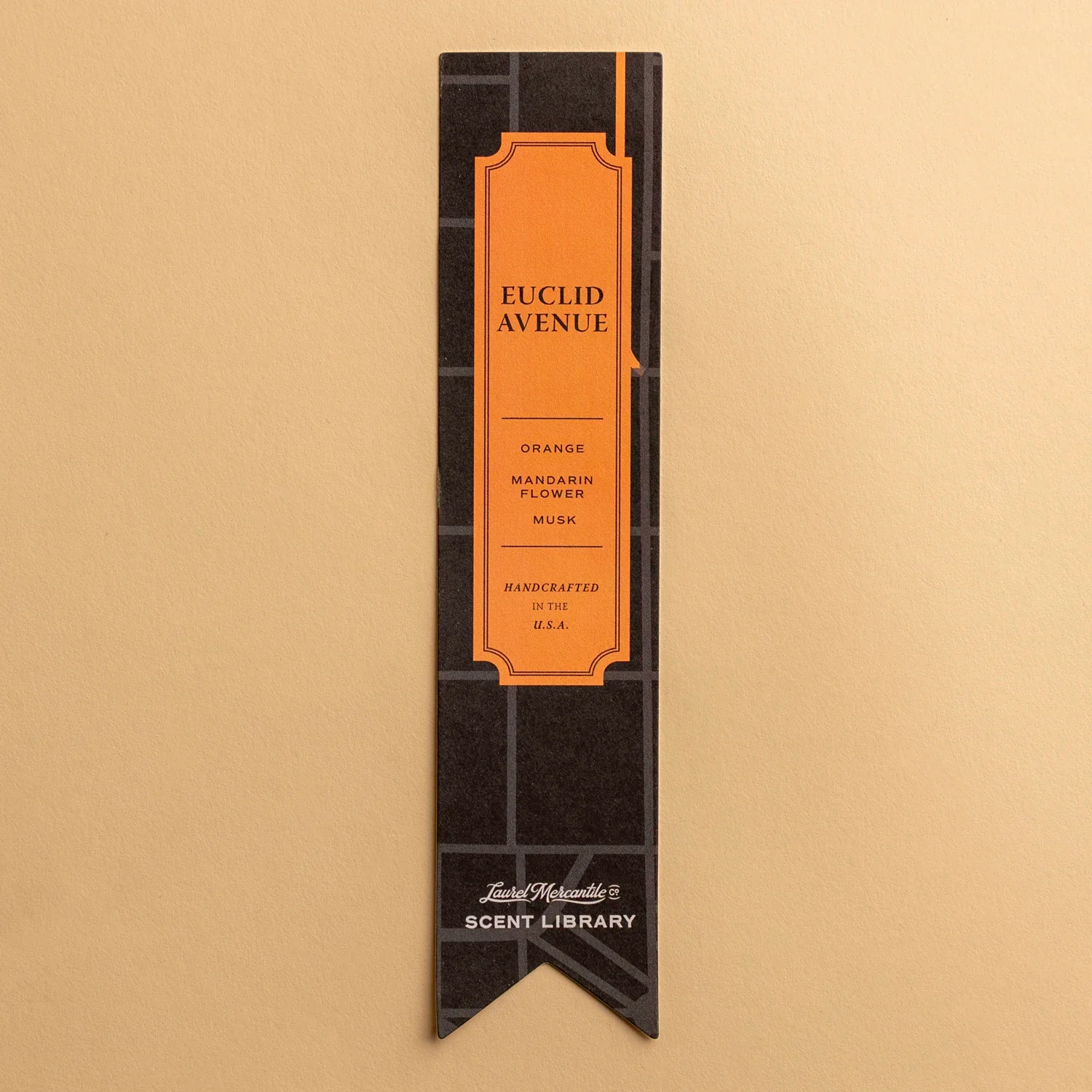 3344-scented-bookmark-avenues-collection-1.webp