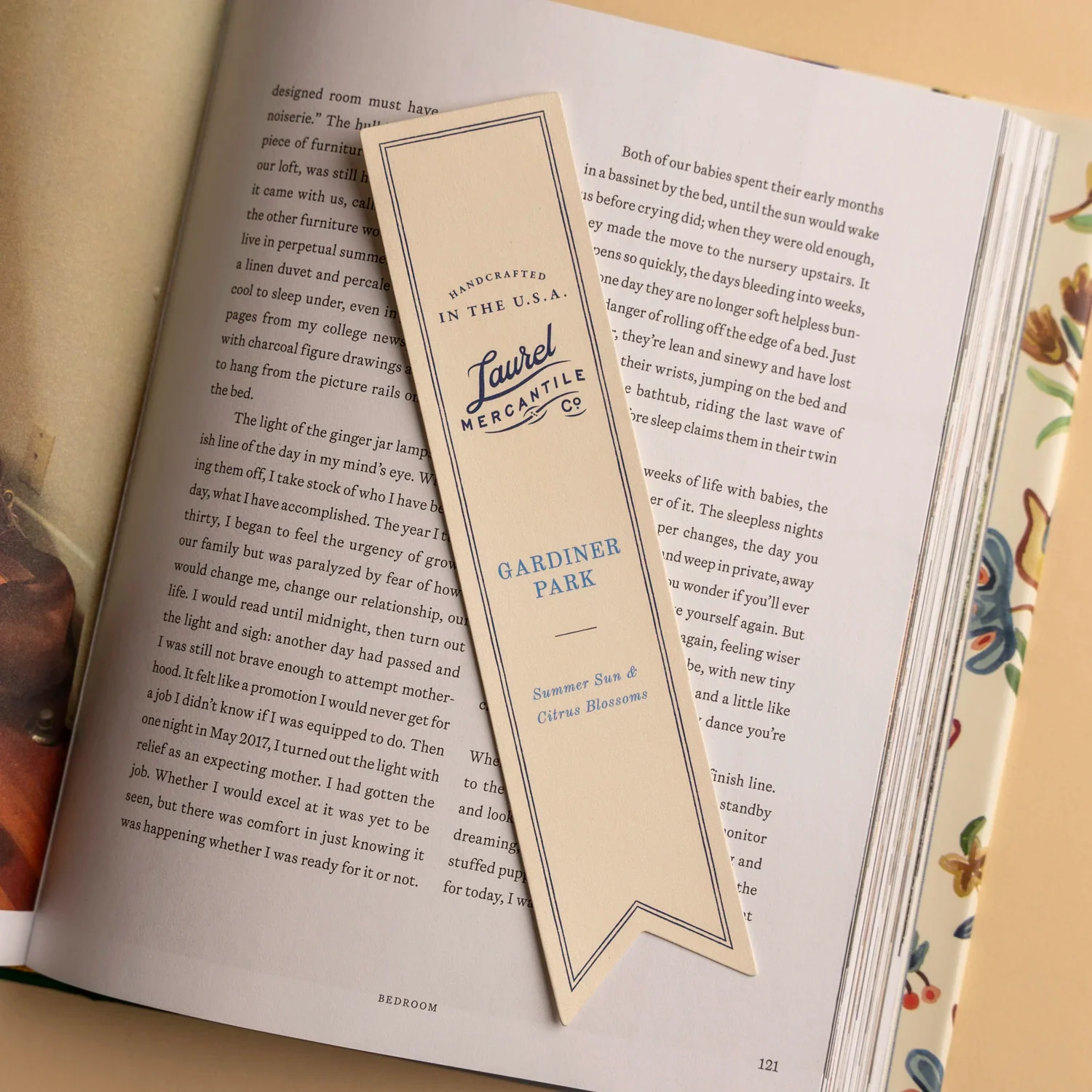 3351-scented-bookmark-classics-collection-1.webp
