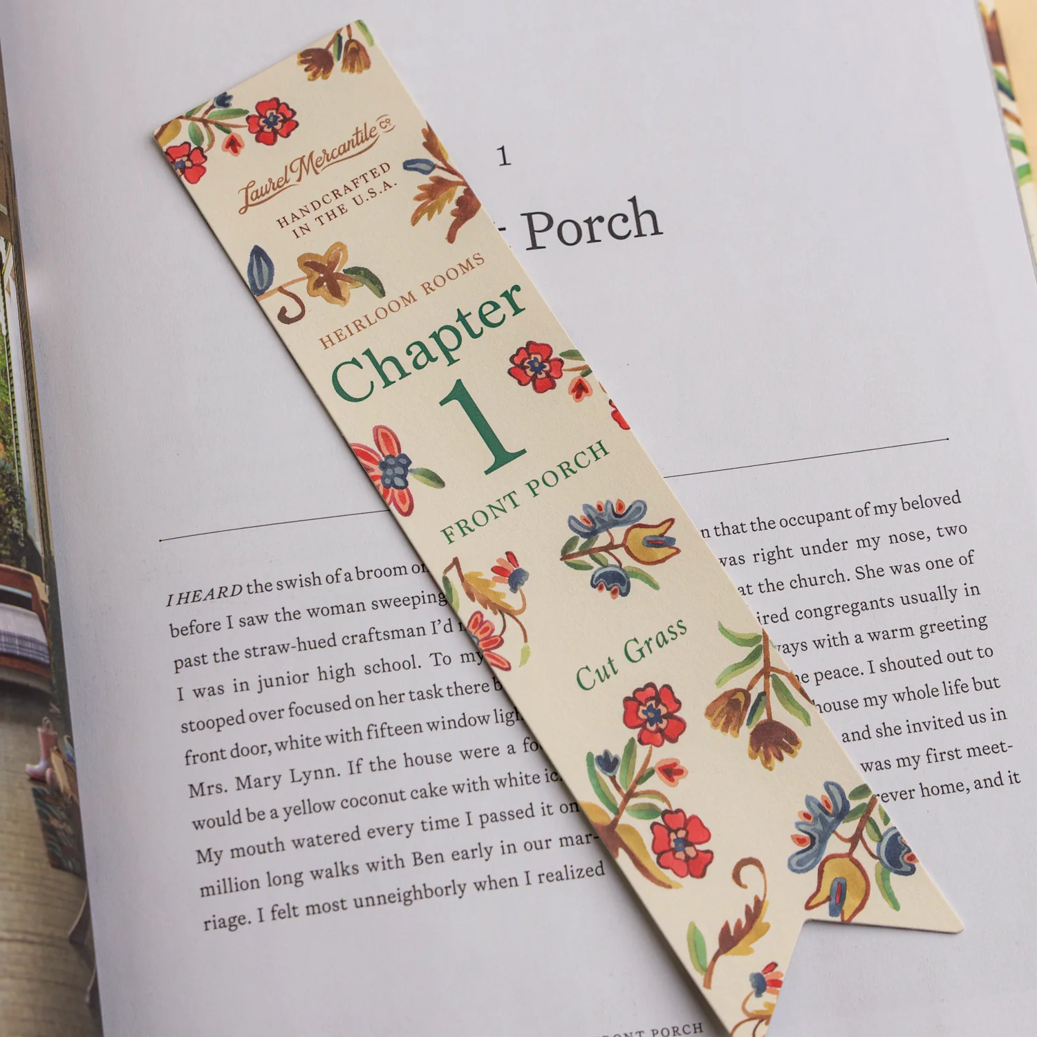 3374-scented-bookmark-heirloom-rooms-collection-1.webp