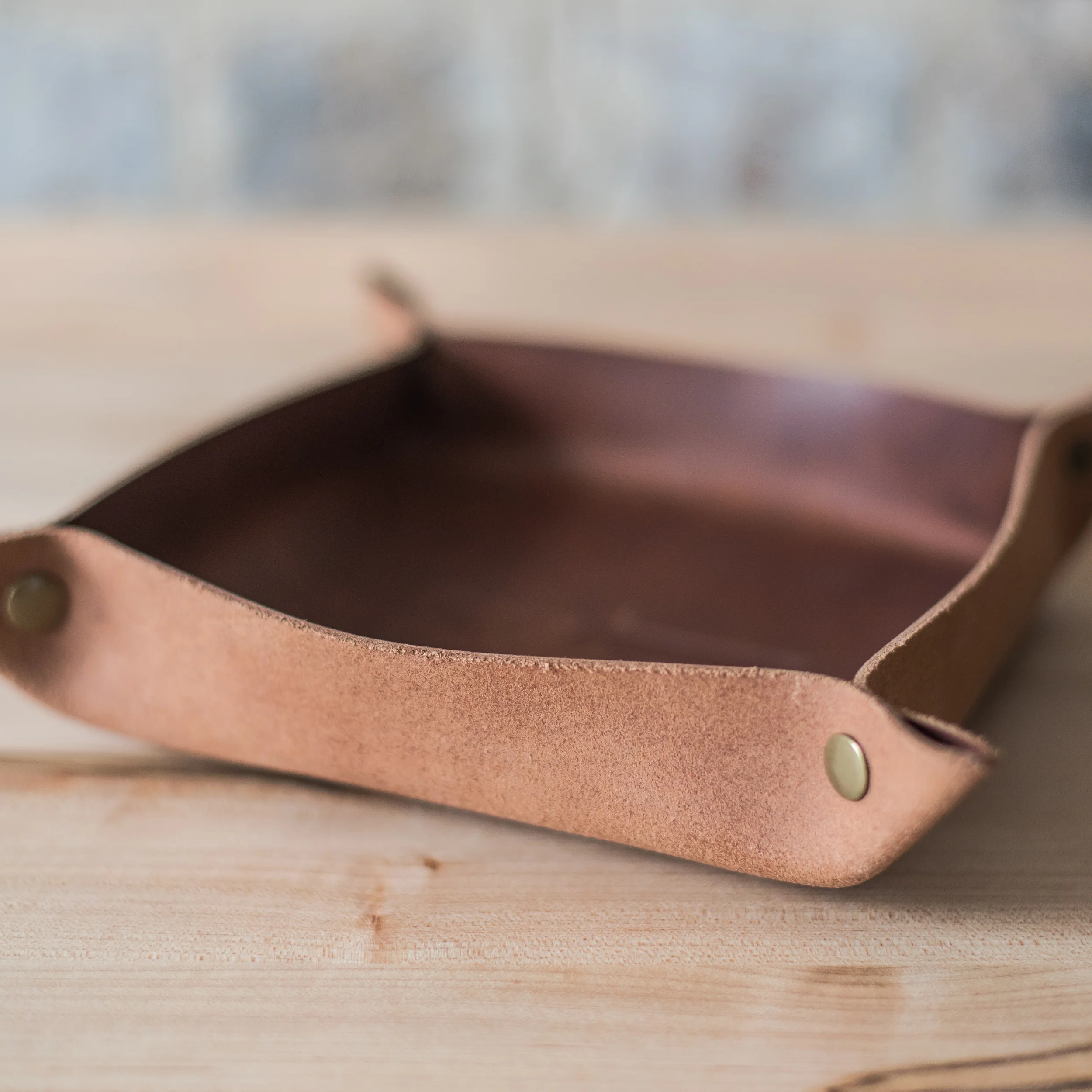 3484-scotsman-leather-valet-1.webp