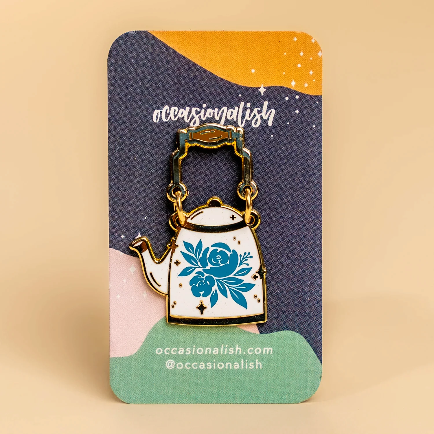 3642-teapot-enamel-pin-1.webp
