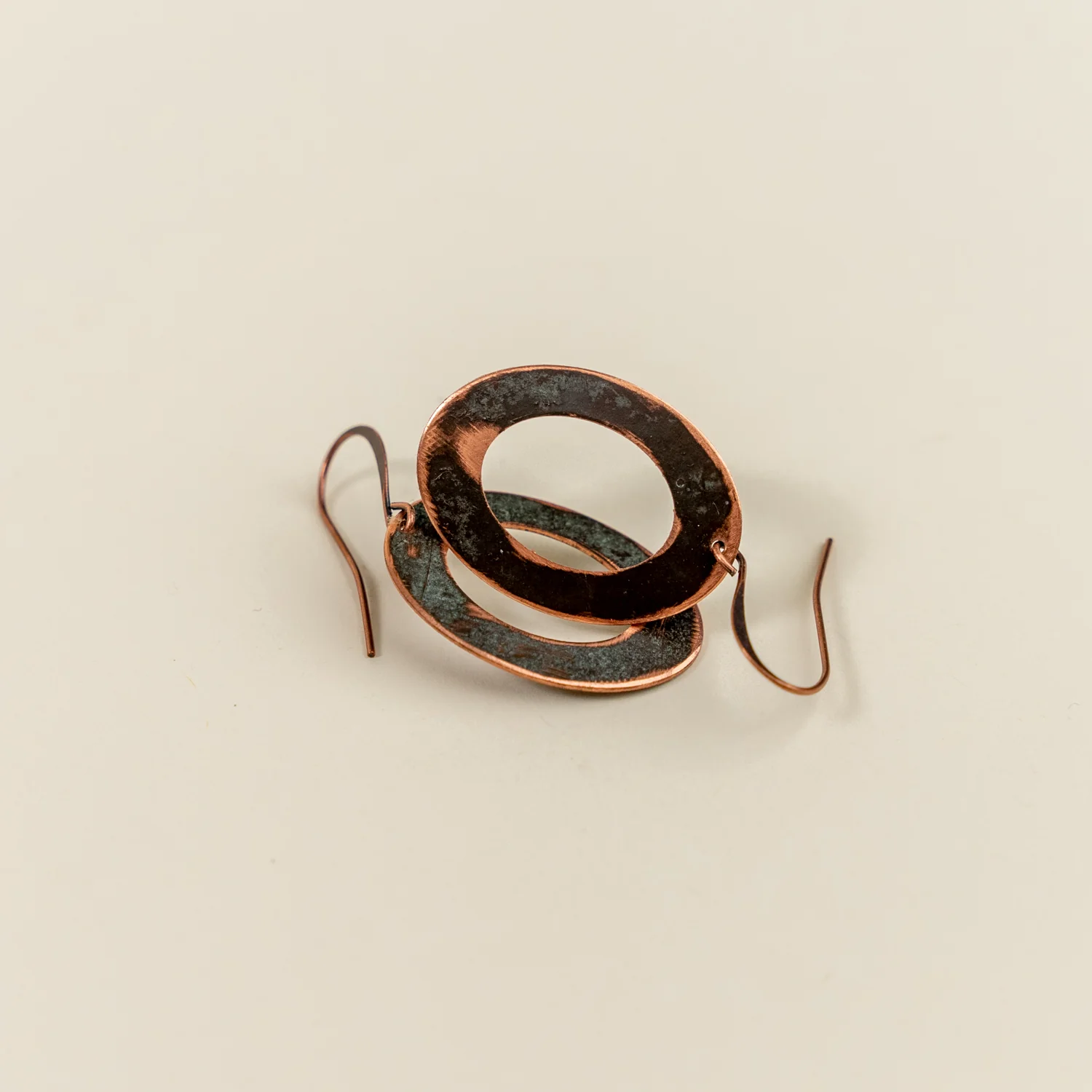 3658-the-catenary-earrings-1.webp