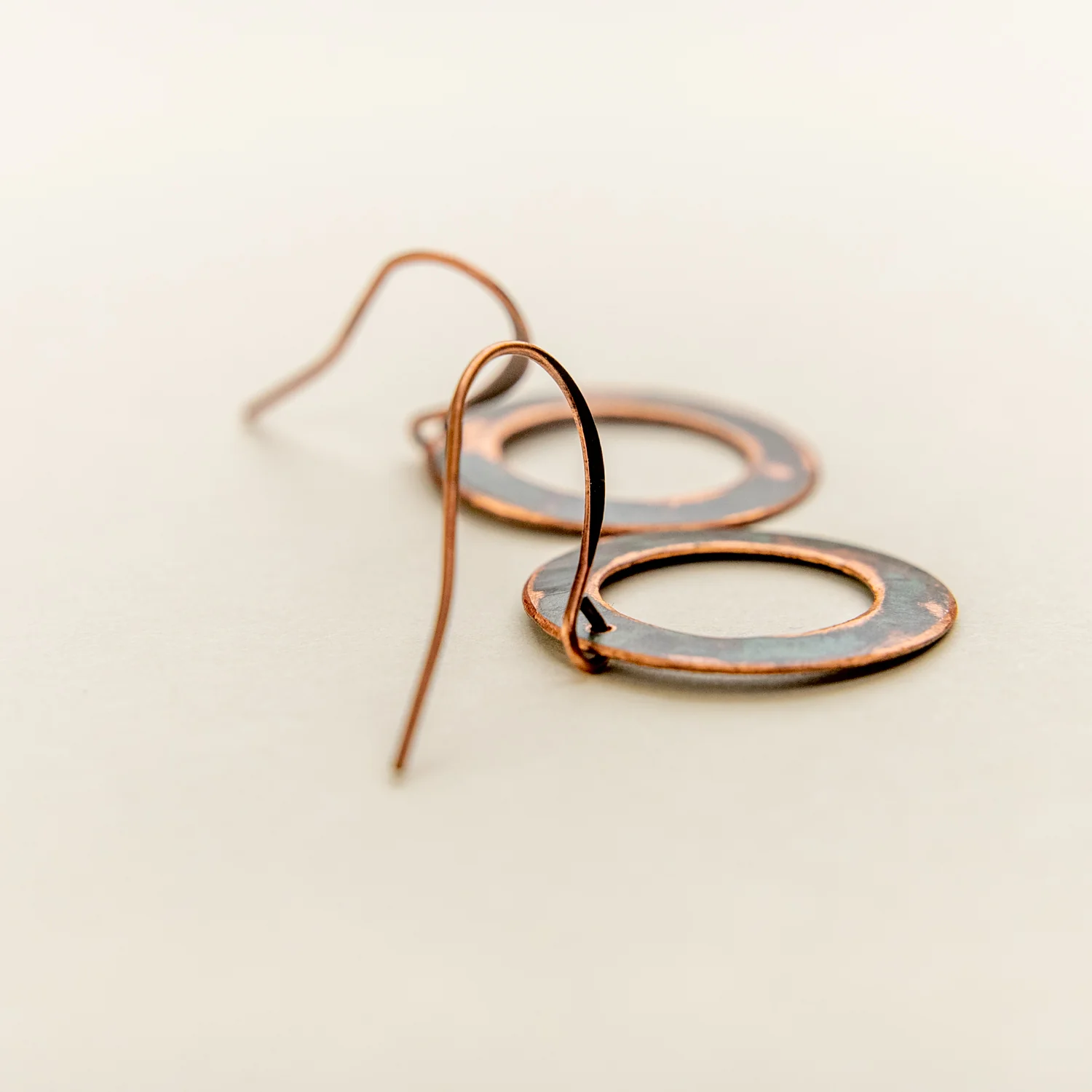 3659-the-circle-earrings-1.webp