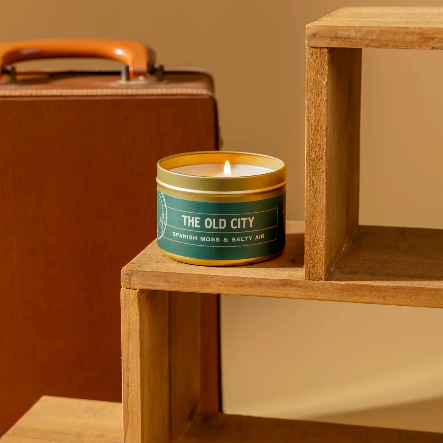 3735-the-old-city-5-oz-candle-1.webp