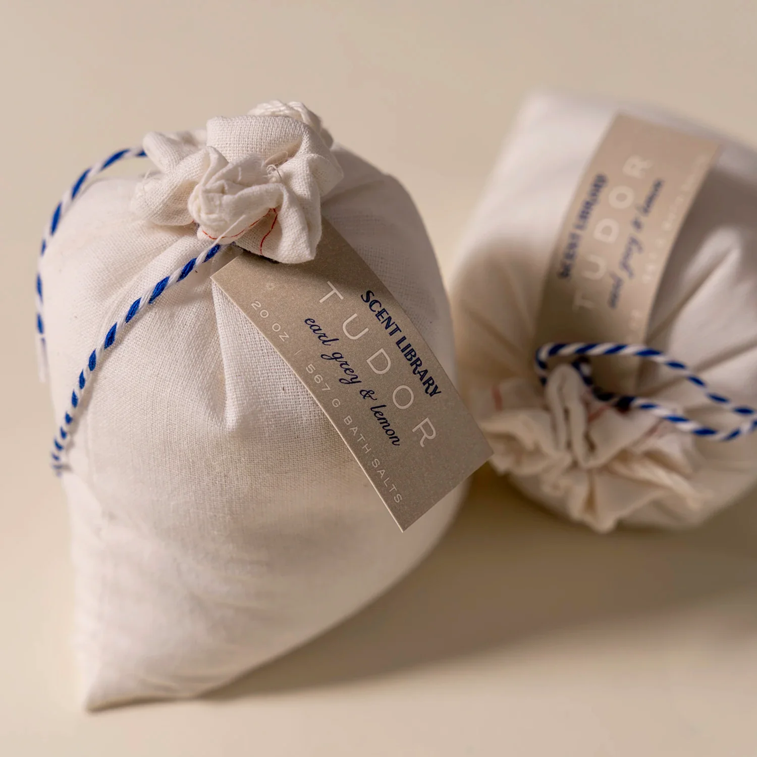 3797-tudor-bath-salt-bag-1.webp