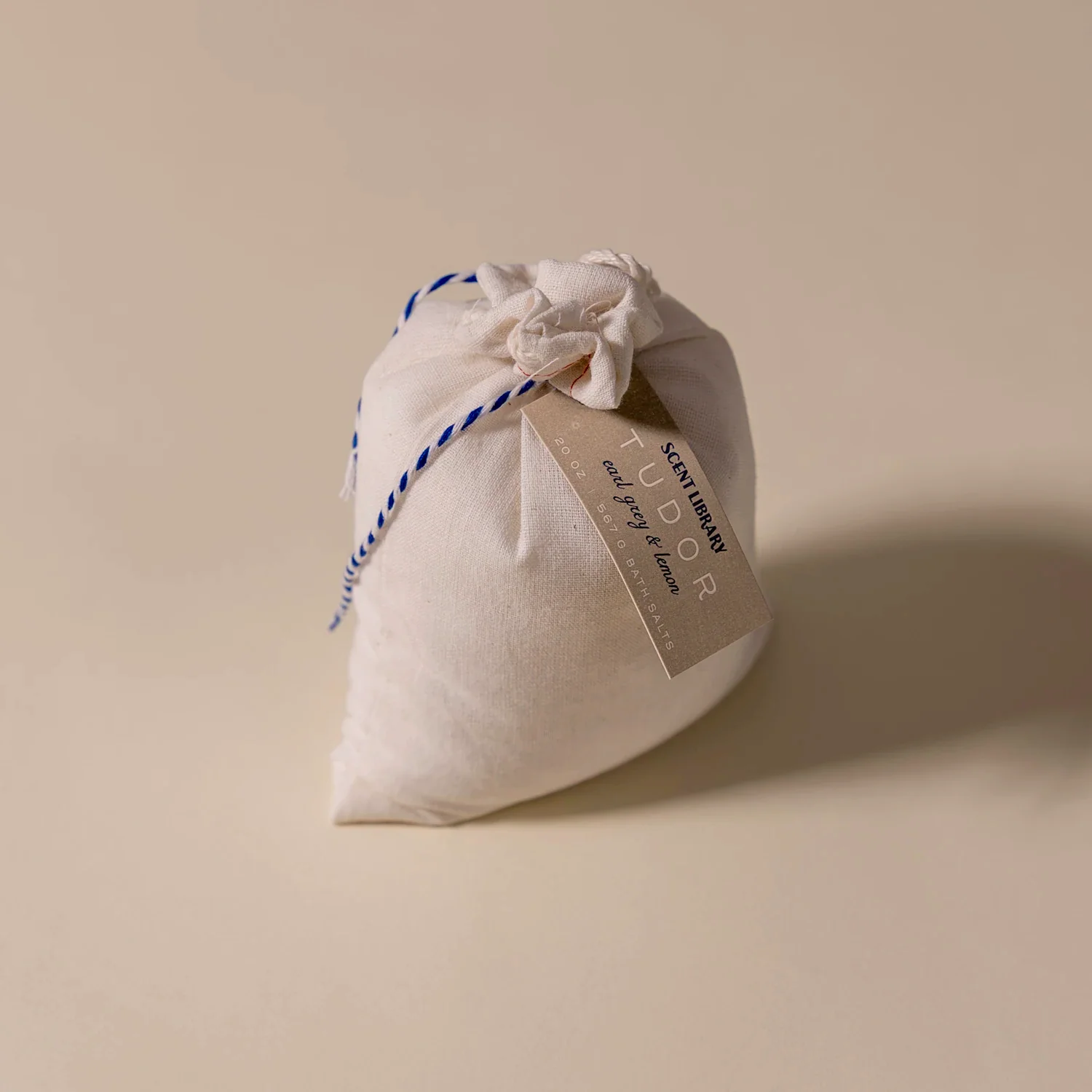 3797-tudor-bath-salt-bag-1.webp