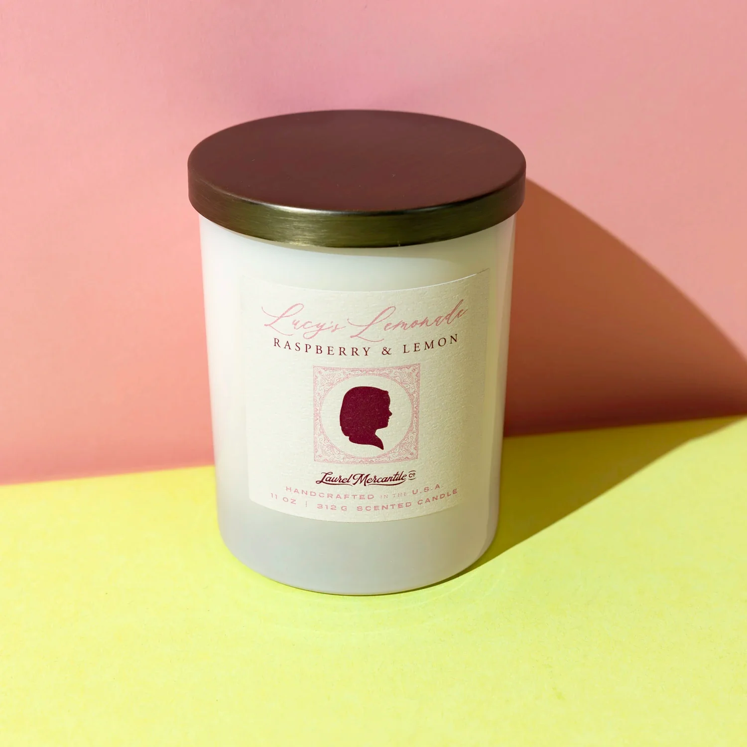 389-lucy-s-lemonade-candle-1.webp