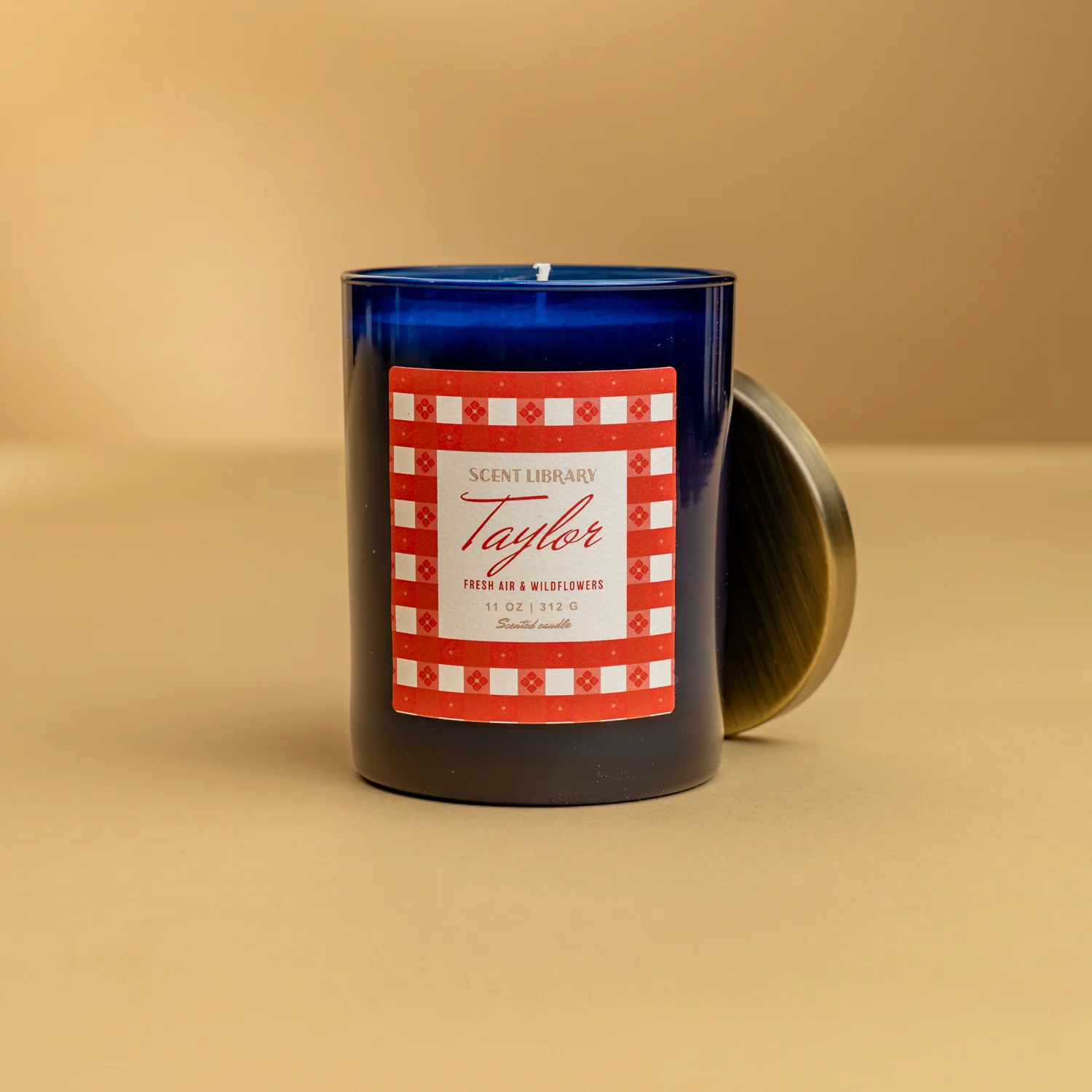 440-taylor-candle-1.webp