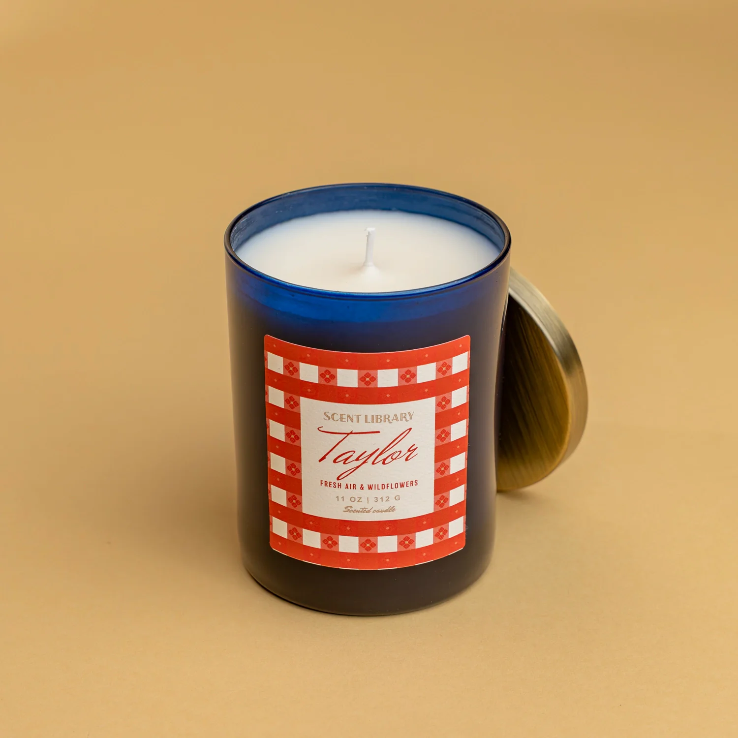 440-taylor-candle-1.webp