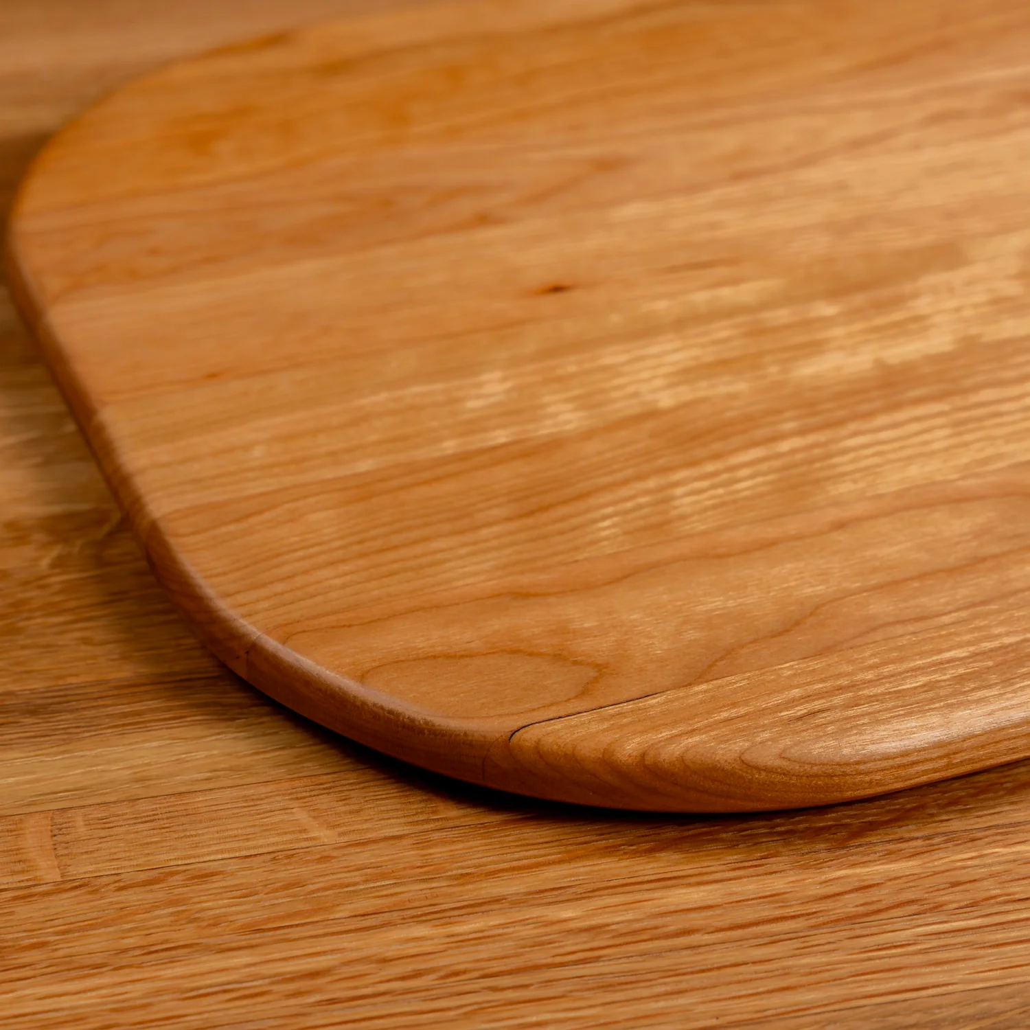 520-cherry-rectangle-serving-board-1.webp
