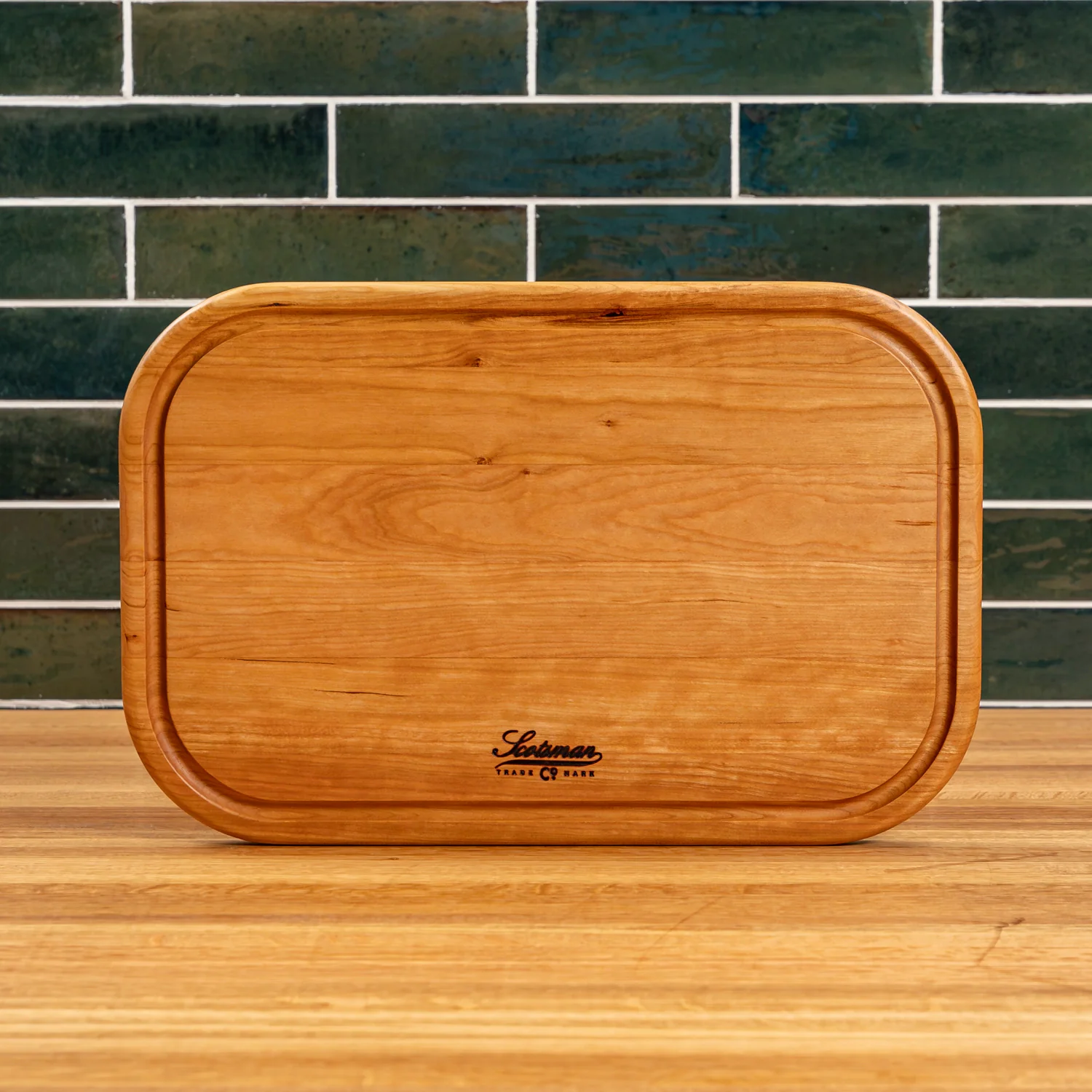524-cherry-rectangle-serving-board-with-juice-groove-1.webp