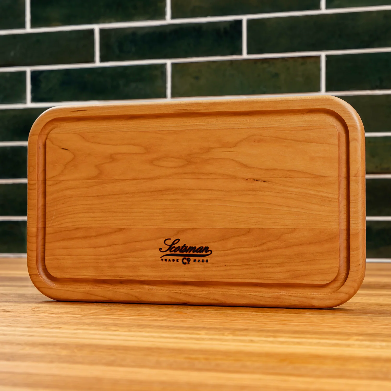524-cherry-rectangle-serving-board-with-juice-groove-1.webp