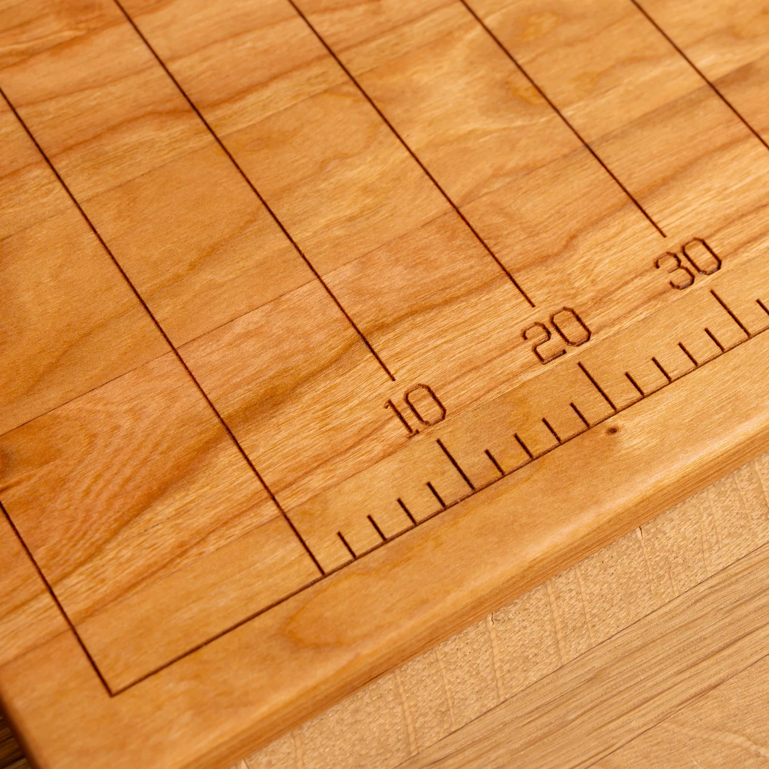 529-cherry-southern-miss-football-field-serving-board-1.webp