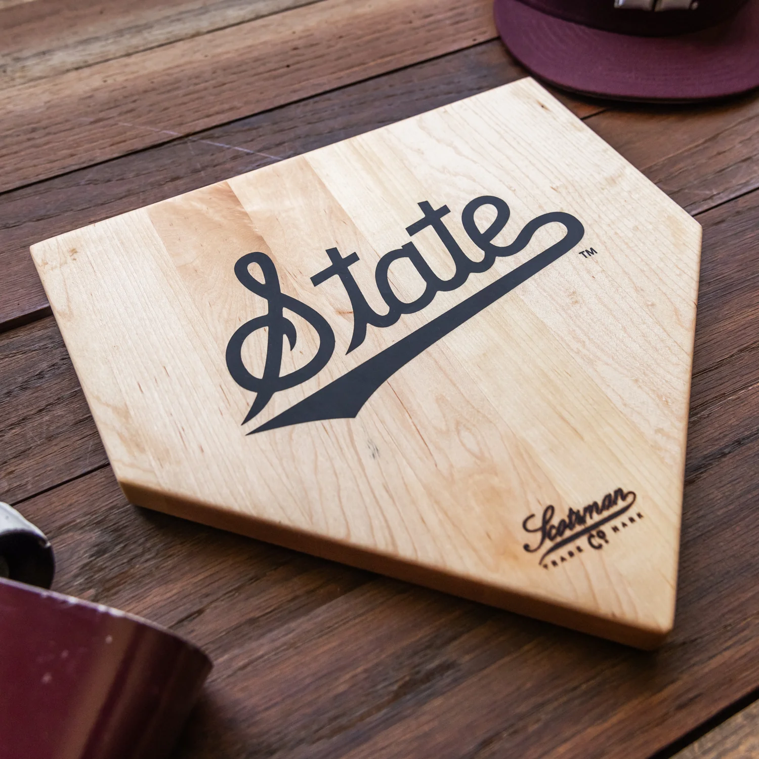 563-maple-mississippi-state-home-plate-serving-board-large-logo-1.webp
